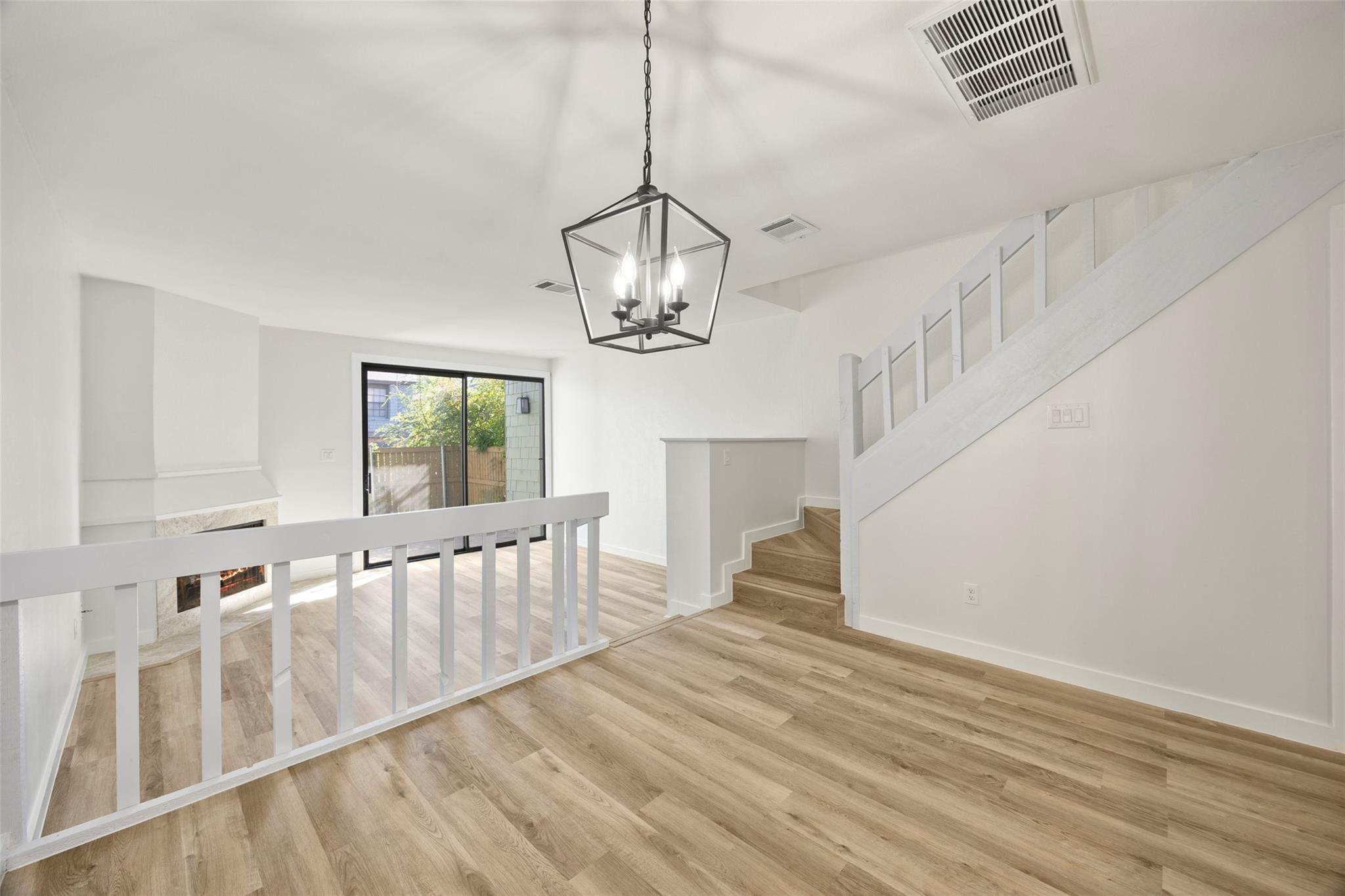 7122 Wood Hollow Dr # 29, Austin, TX 78731