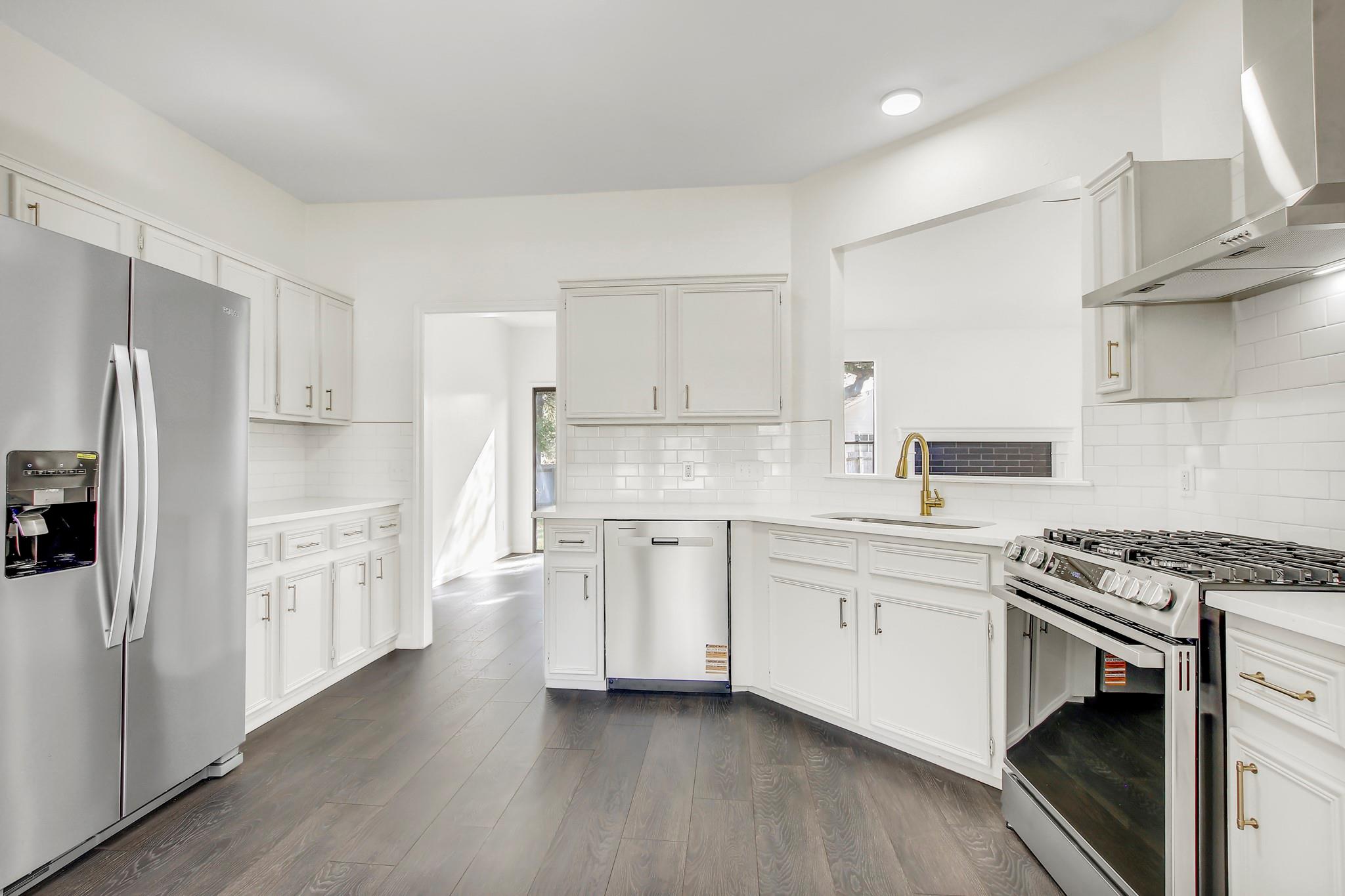 7401 Whistlestop Dr, Austin, TX 78749