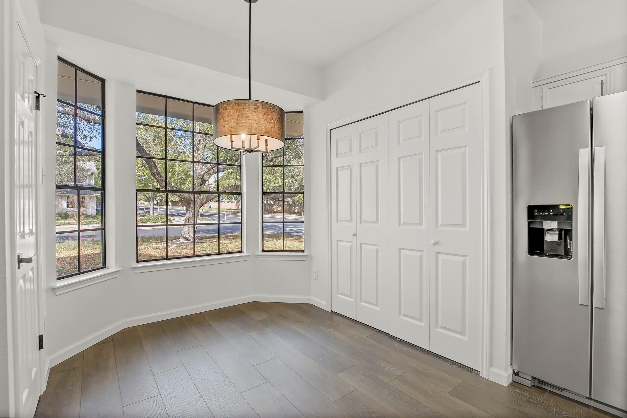 7401 Whistlestop Dr, Austin, TX 78749