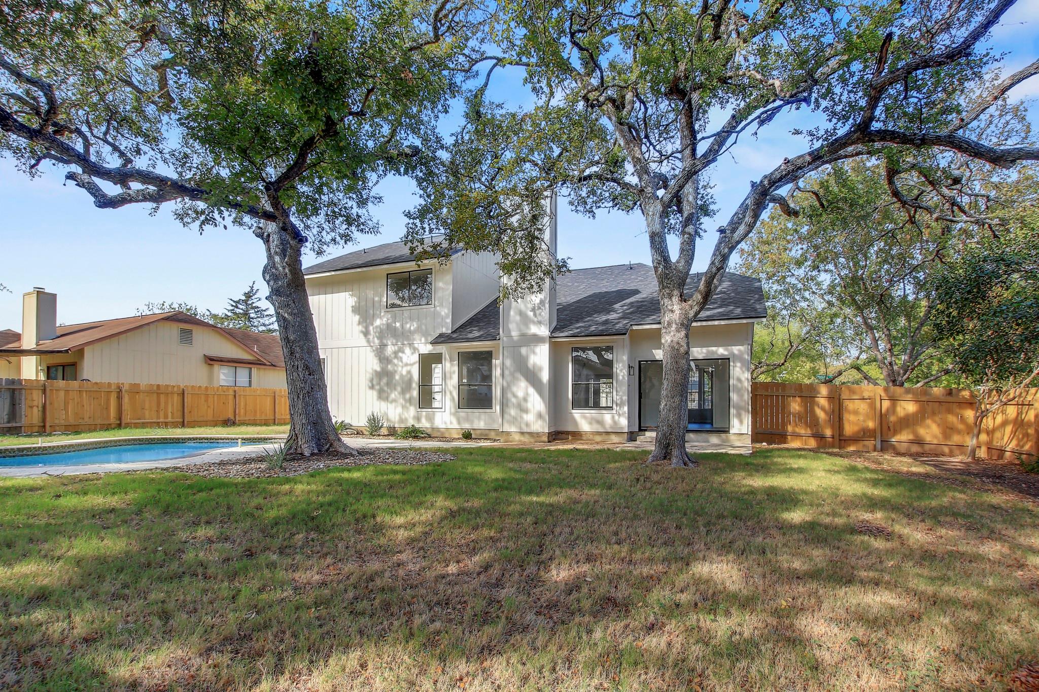 7401 Whistlestop Dr, Austin, TX 78749