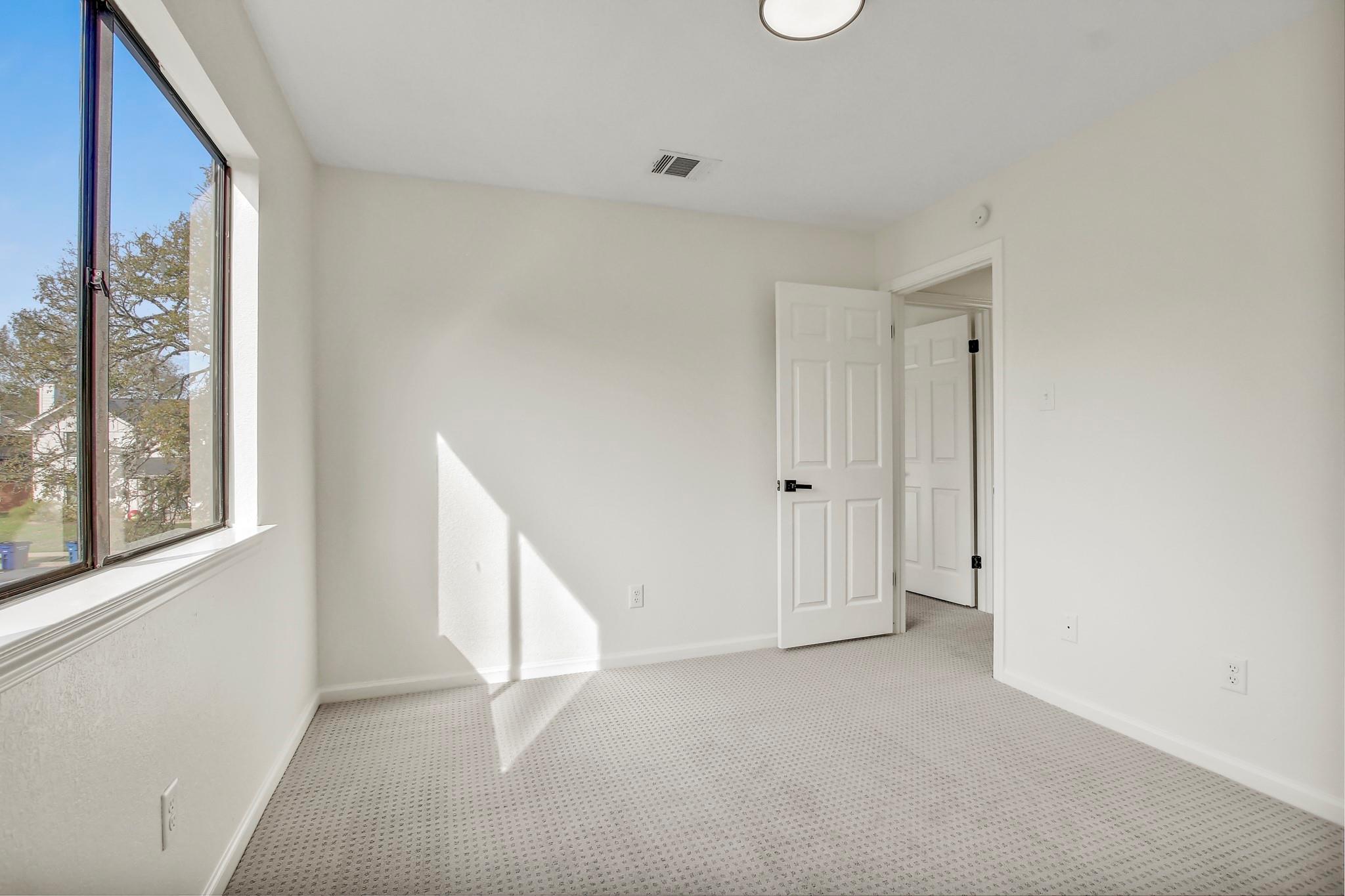 7401 Whistlestop Dr, Austin, TX 78749