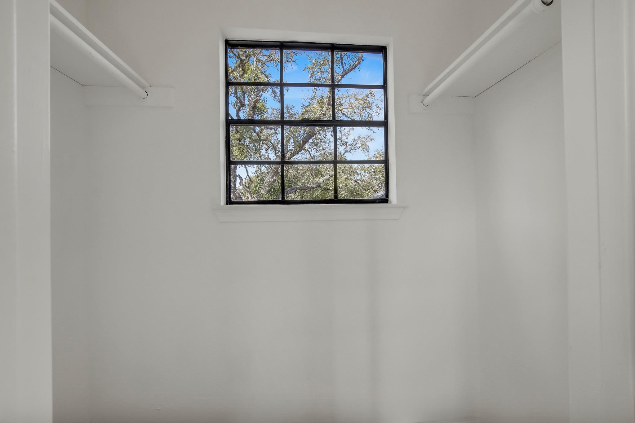 7401 Whistlestop Dr, Austin, TX 78749