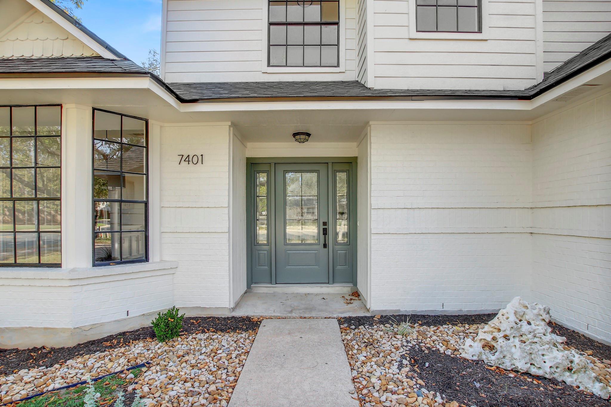 7401 Whistlestop Dr, Austin, TX 78749