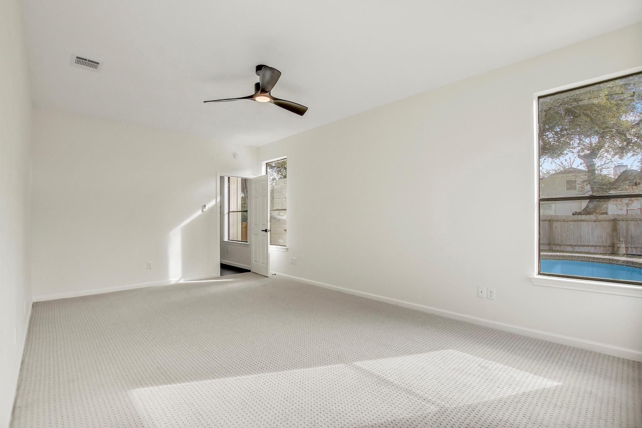 7401 Whistlestop Dr, Austin, TX 78749