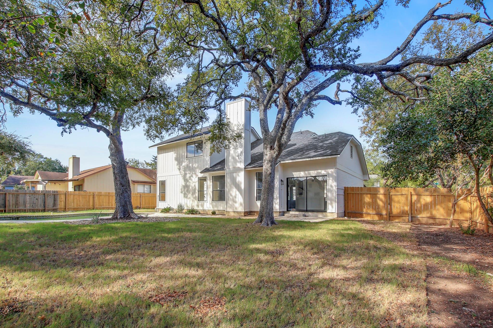 7401 Whistlestop Dr, Austin, TX 78749