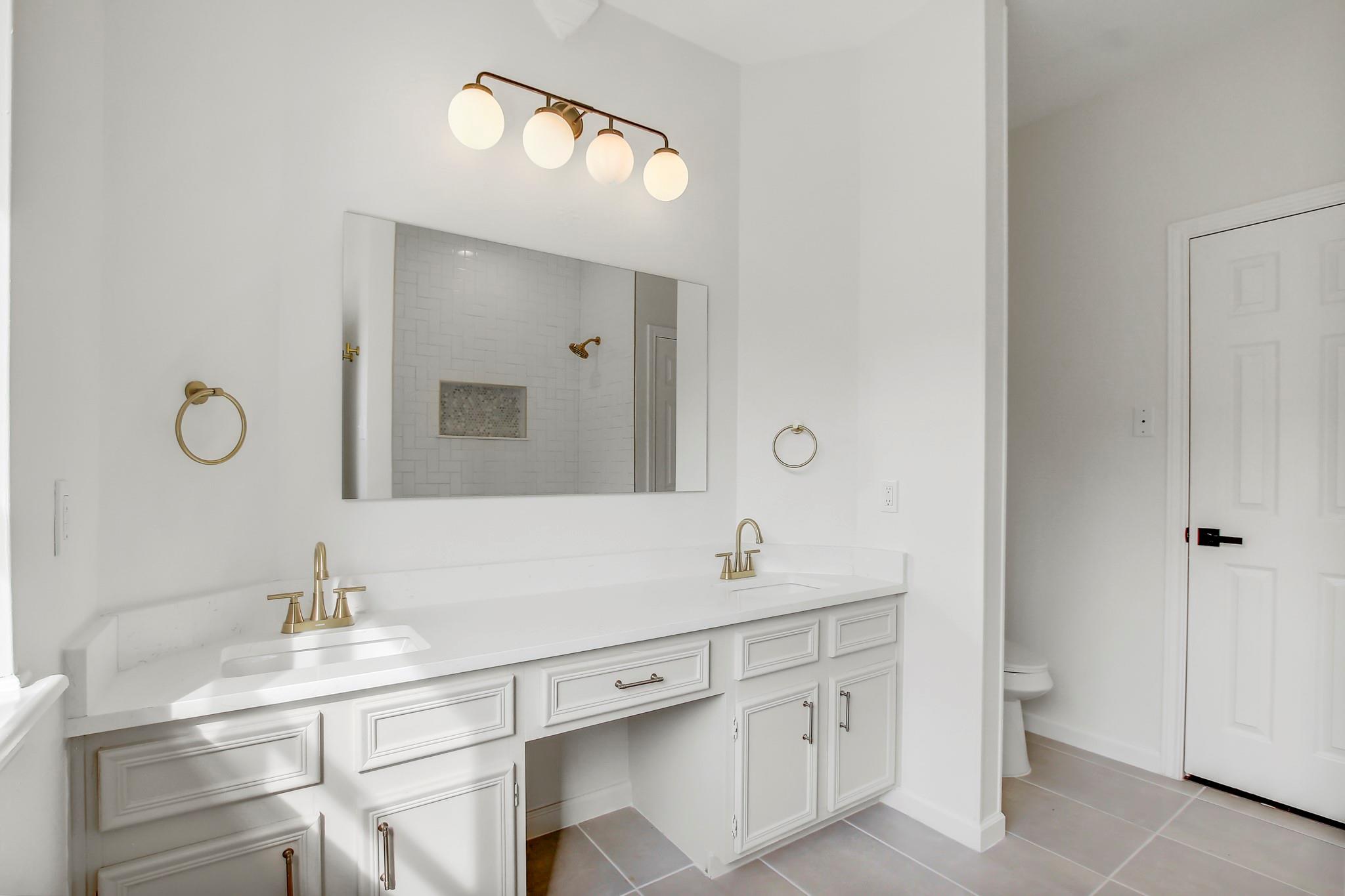 7401 Whistlestop Dr, Austin, TX 78749