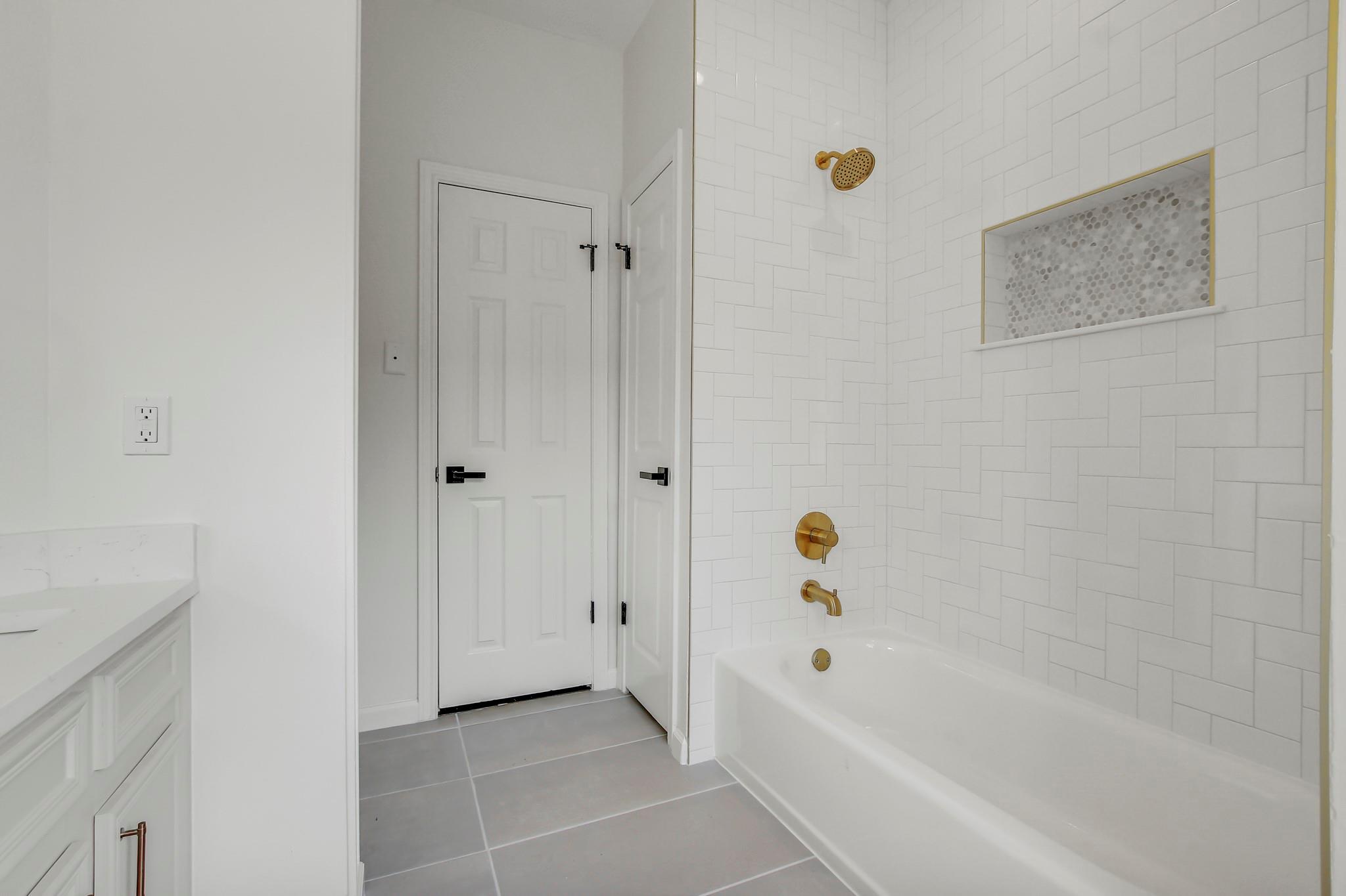 7401 Whistlestop Dr, Austin, TX 78749