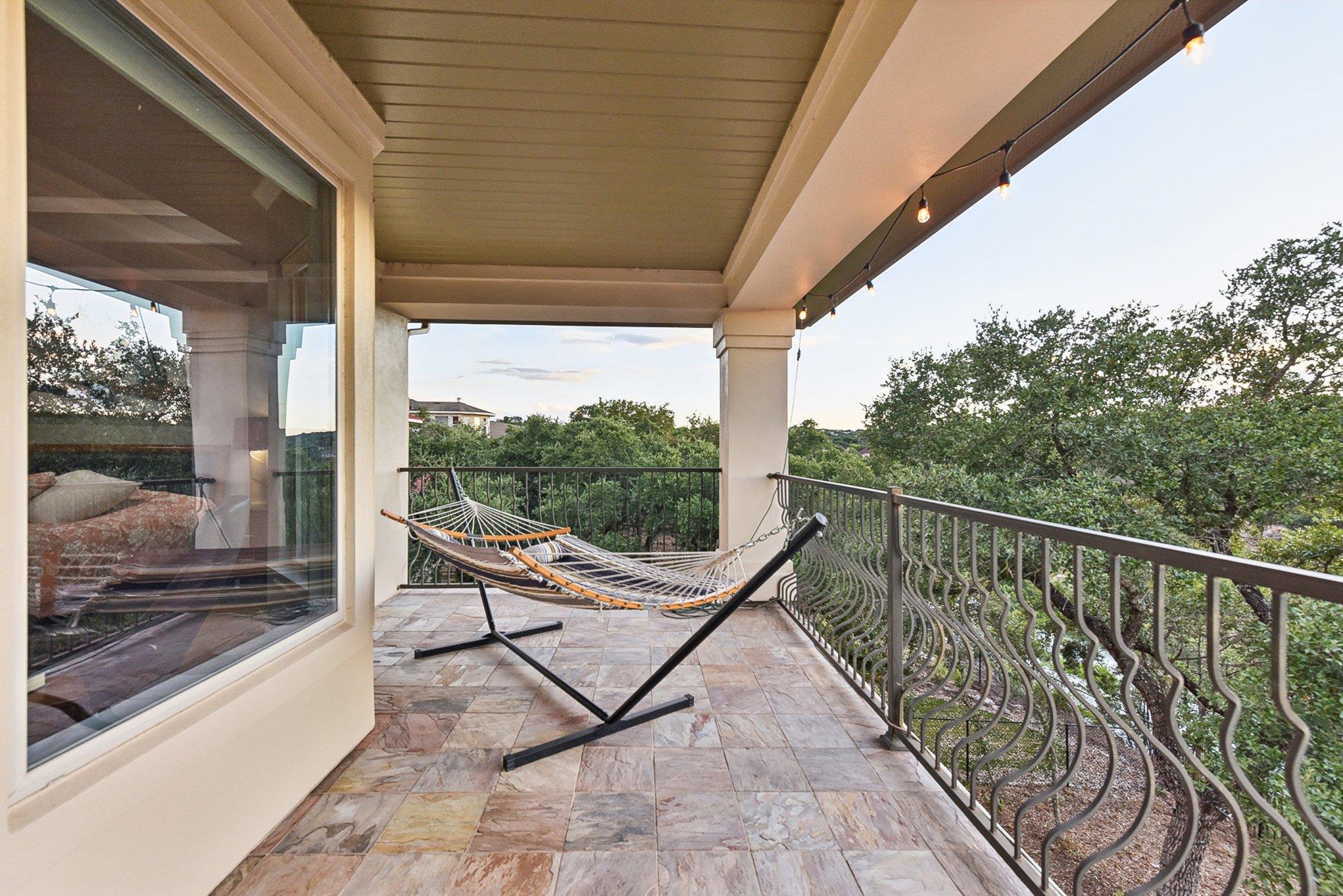 22000 Briarcliff Dr, Spicewood, TX 78669