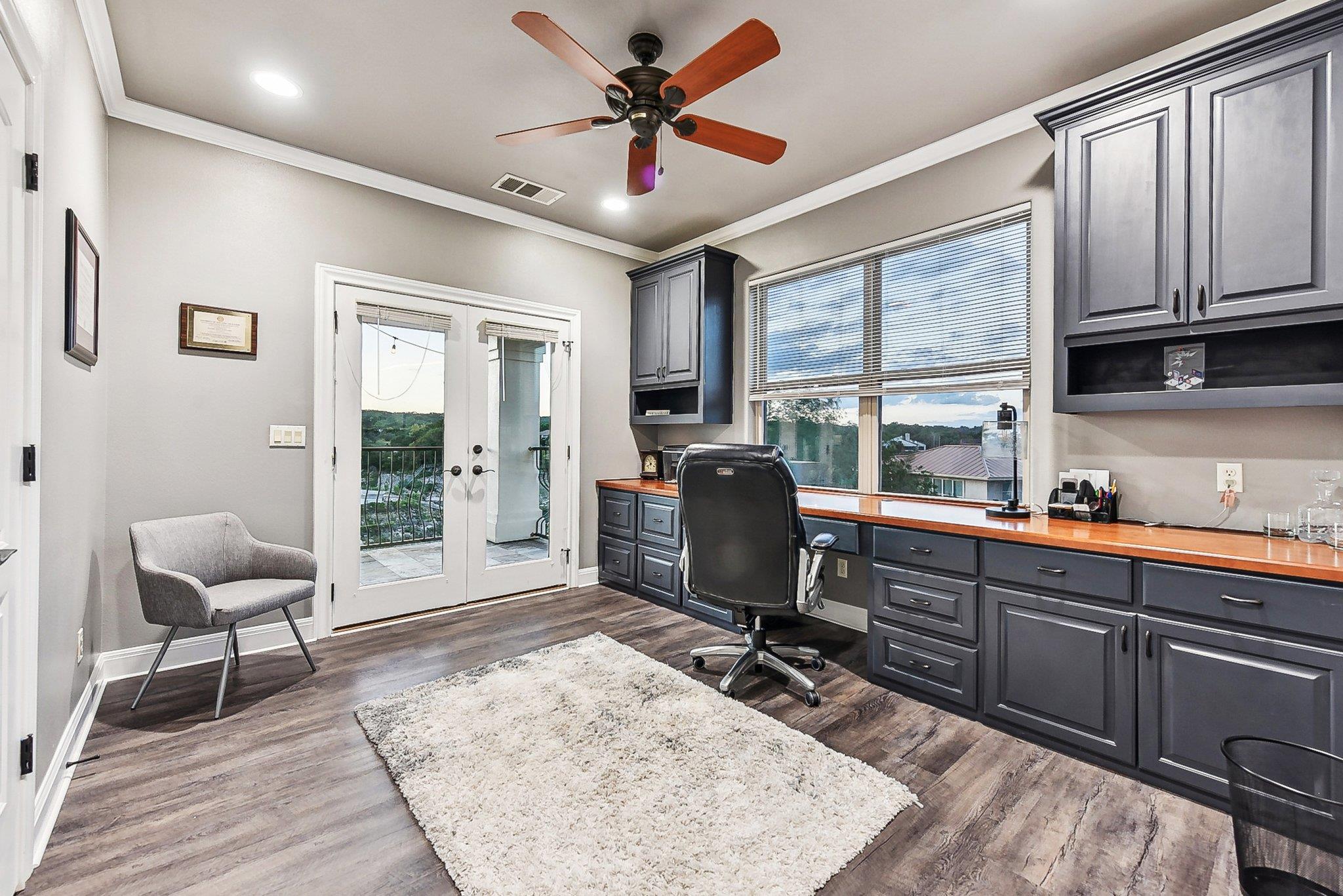 22000 Briarcliff Dr, Spicewood, TX 78669