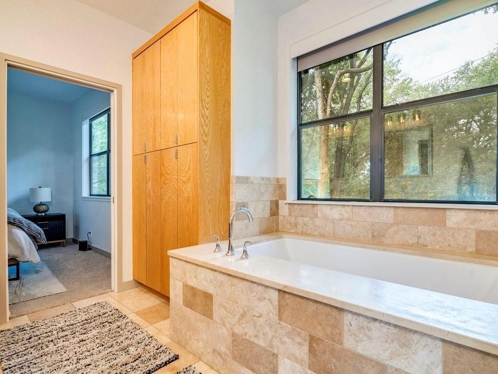 1502 Barton Hills Dr # B, Austin, TX 78704