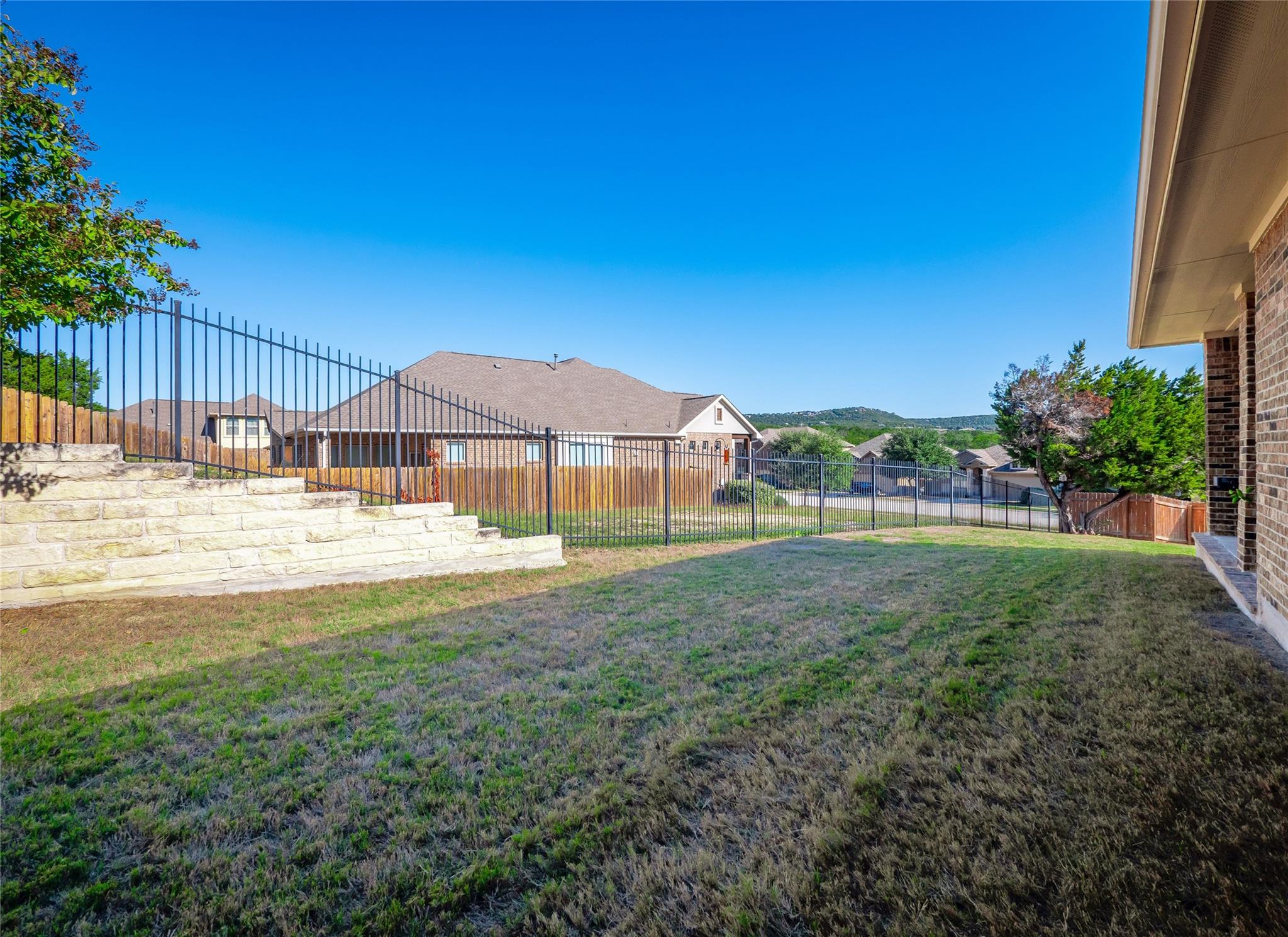 22108 Cross Timbers Bnd, Lago Vista, TX 78645
