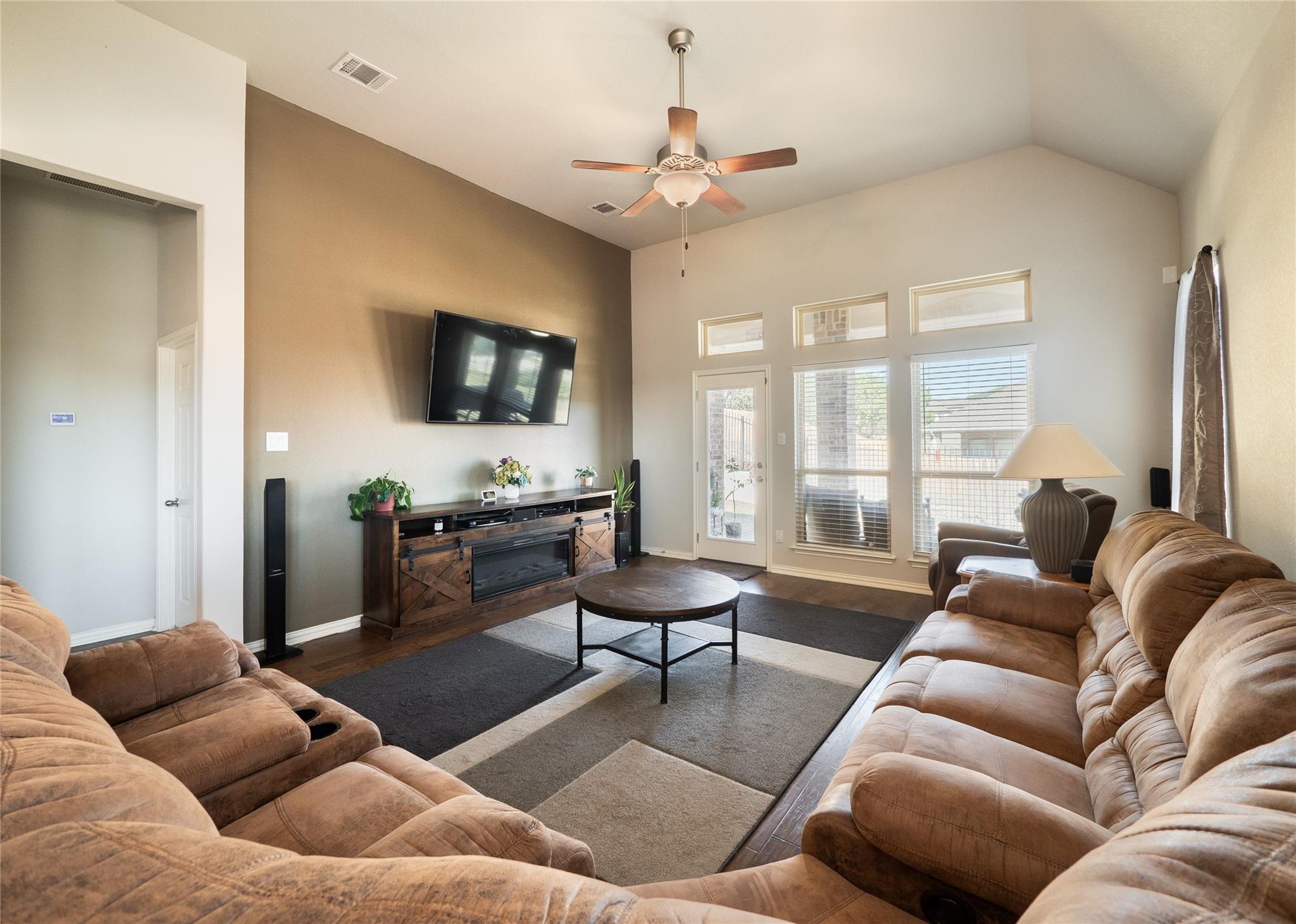 22108 Cross Timbers Bnd, Lago Vista, TX 78645