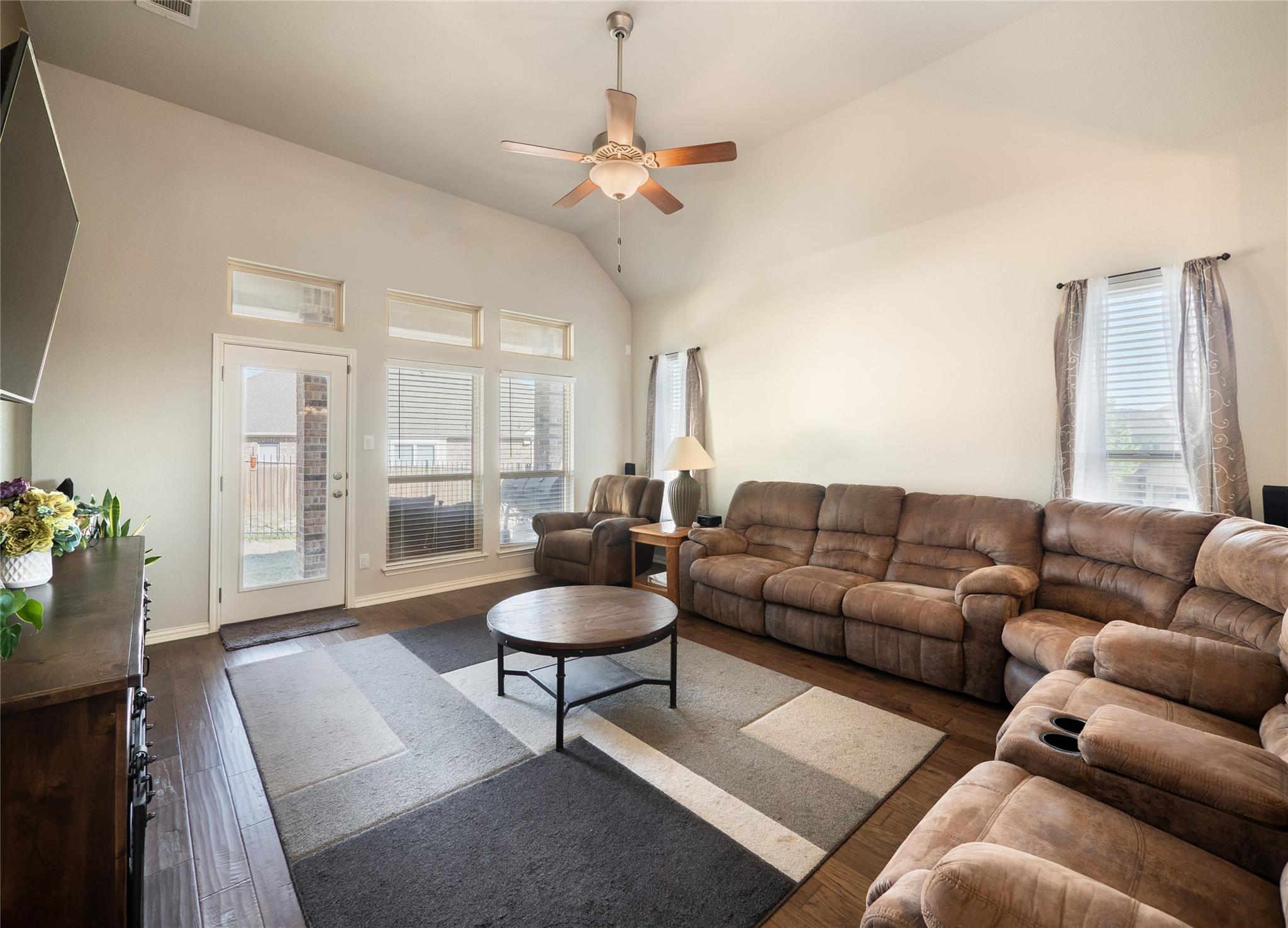 22108 Cross Timbers Bnd, Lago Vista, TX 78645