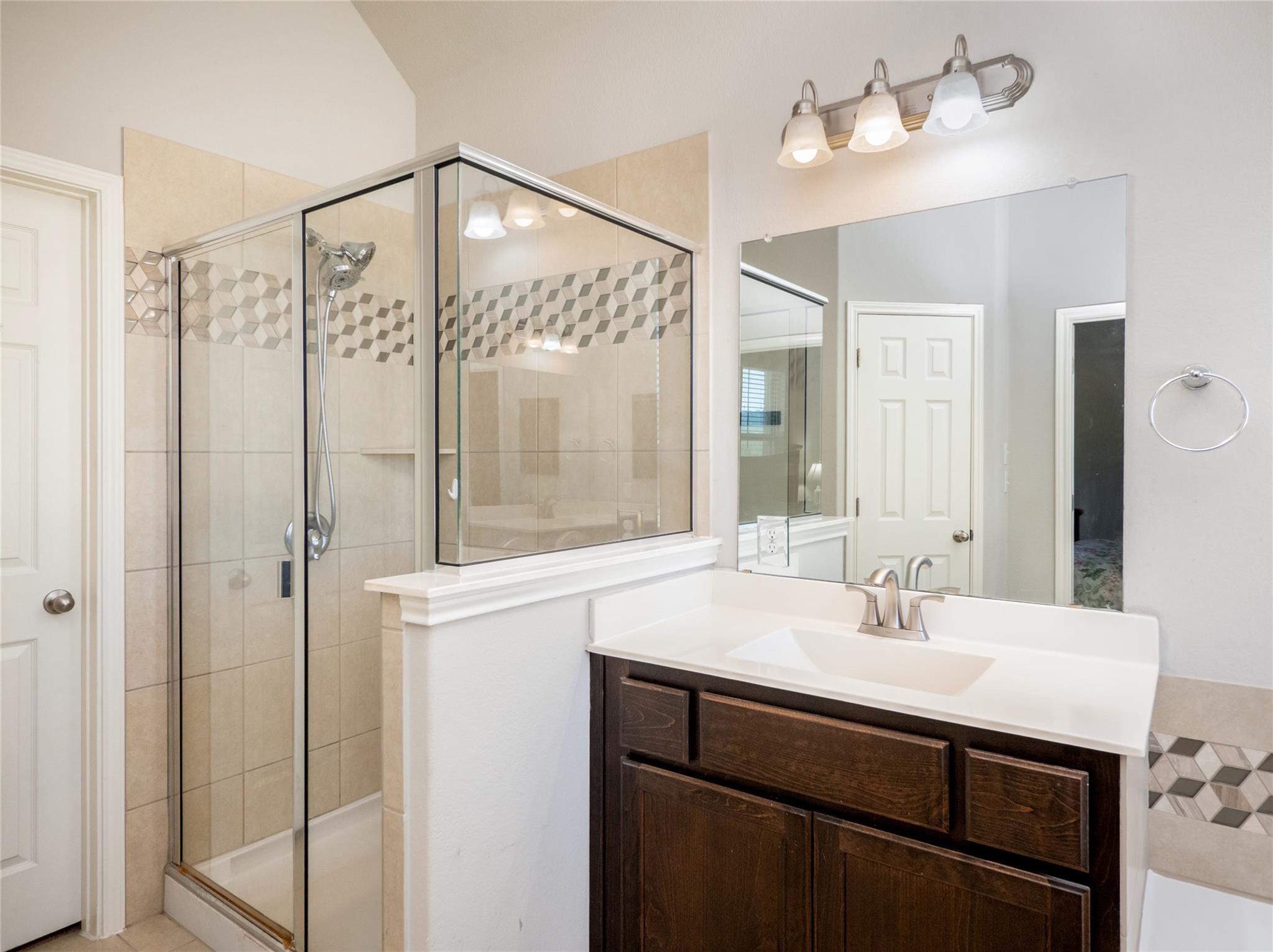 22108 Cross Timbers Bnd, Lago Vista, TX 78645