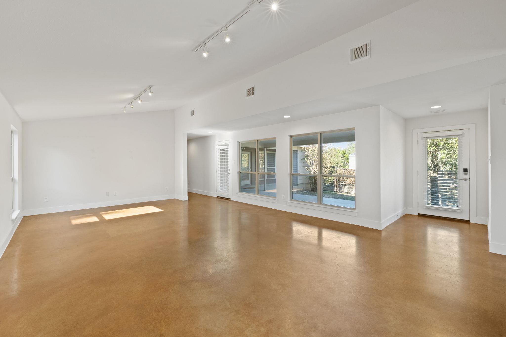 2304 Rain Water Dr, Austin, TX 78734