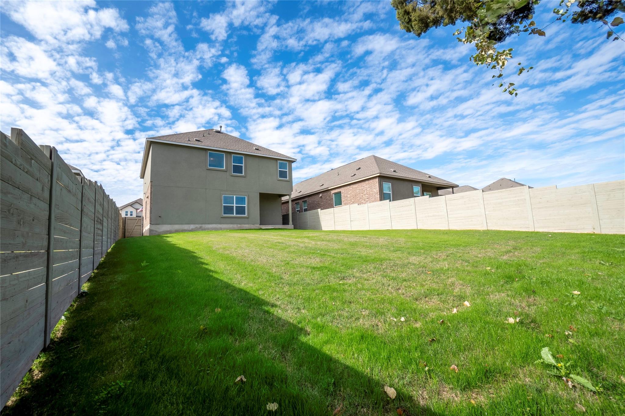 913 Legends Ln, Georgetown, TX 78628