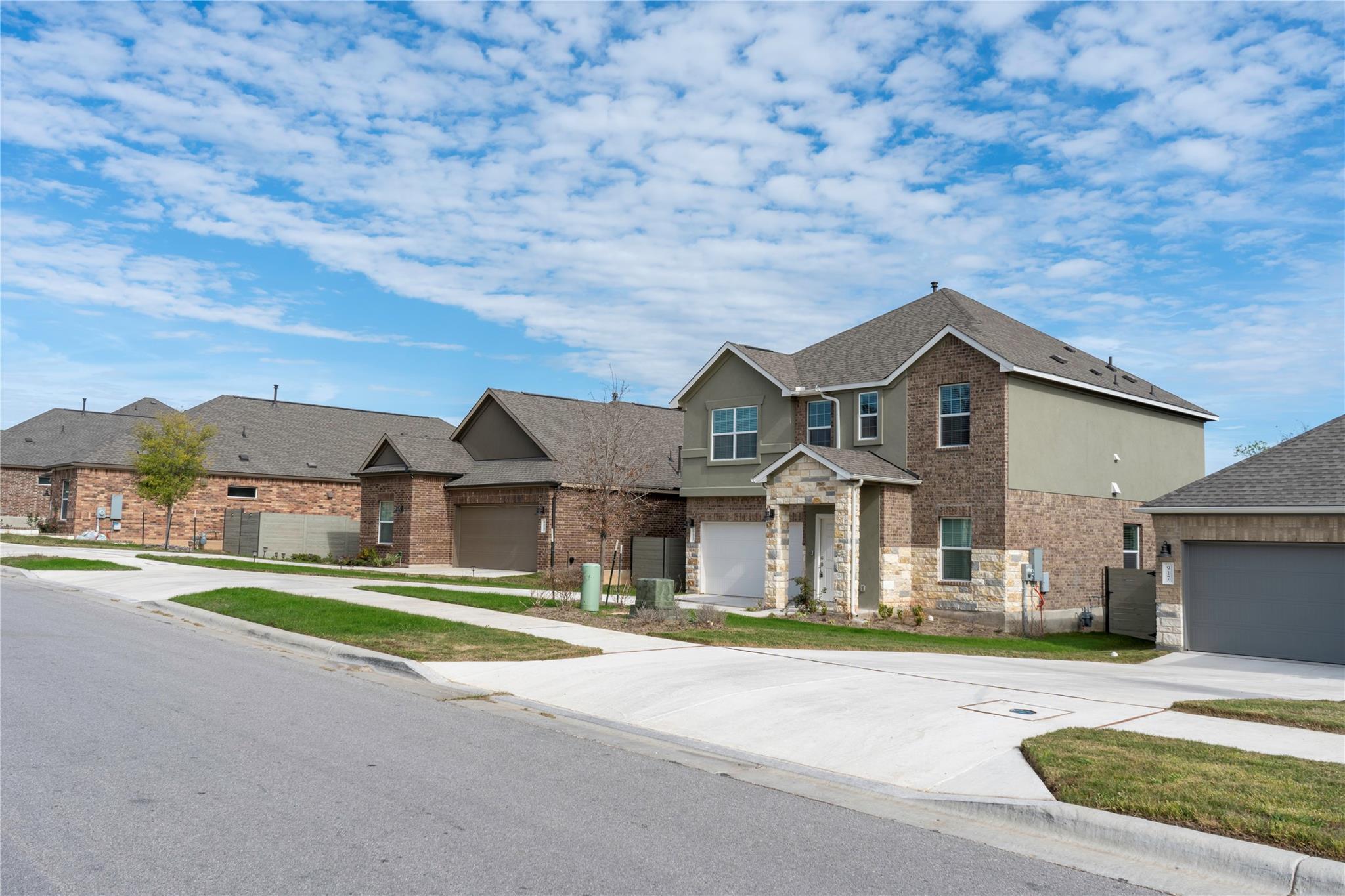 913 Legends Ln, Georgetown, TX 78628