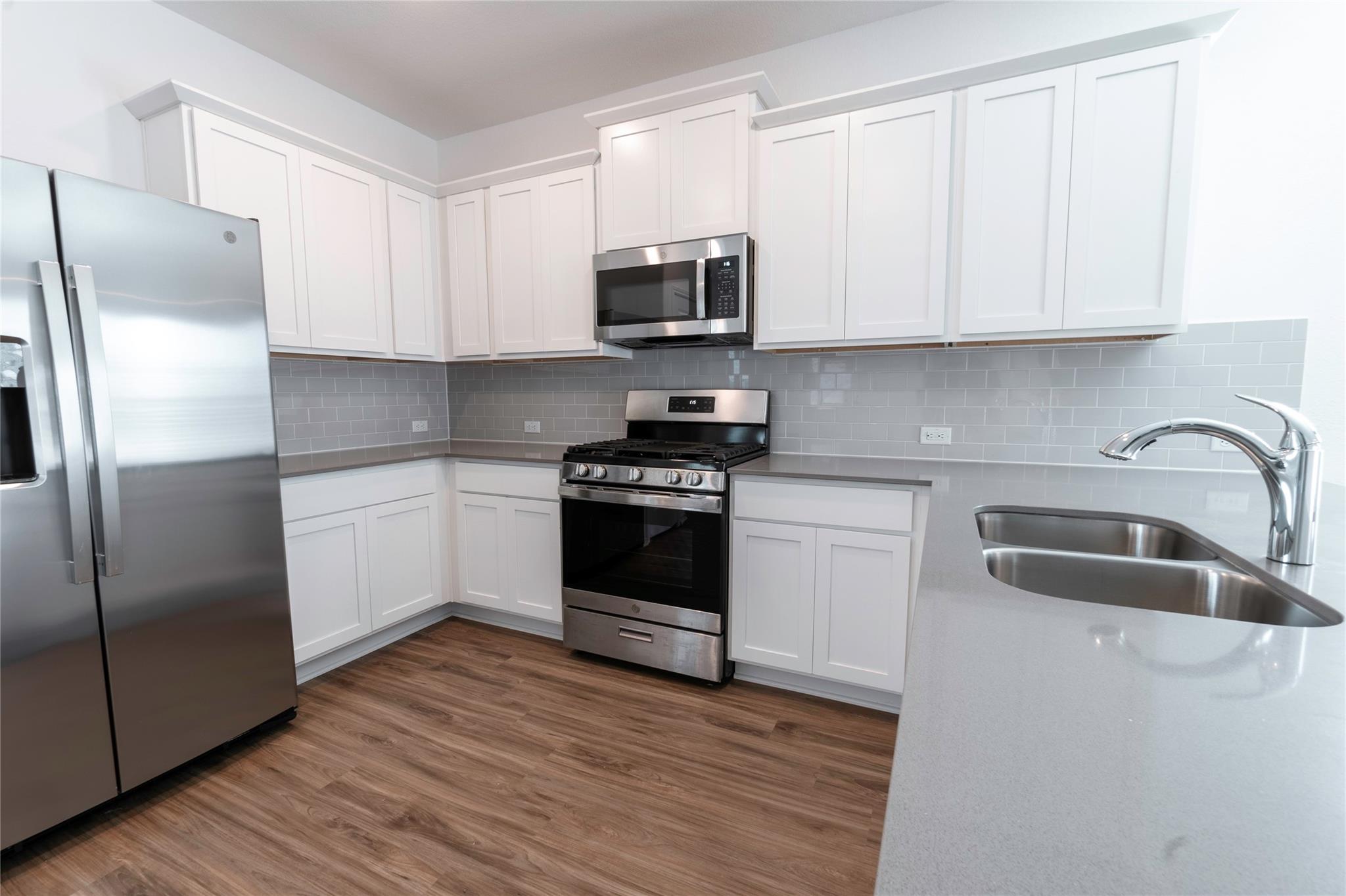 913 Legends Ln, Georgetown, TX 78628