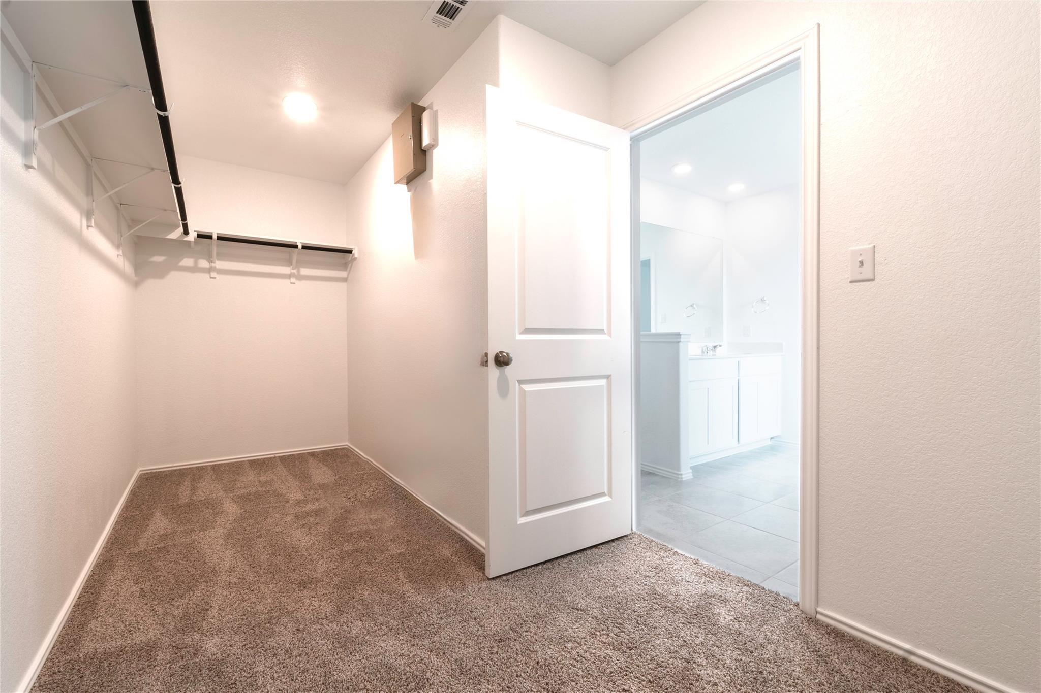 913 Legends Ln, Georgetown, TX 78628