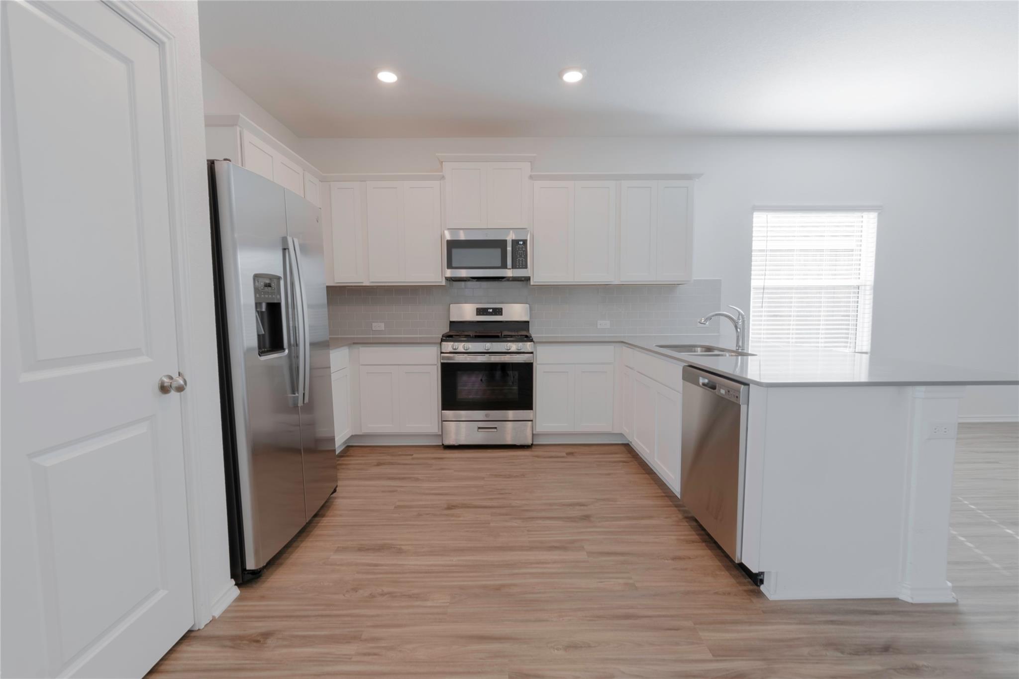 913 Legends Ln, Georgetown, TX 78628