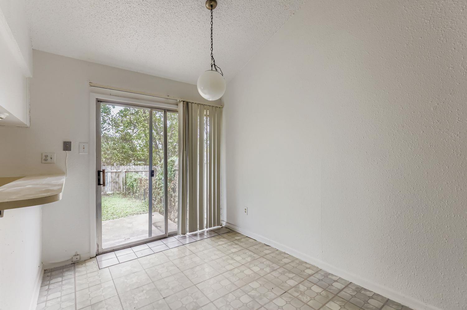 111 STUBBLEFIELD Dr, Elgin, TX 78621