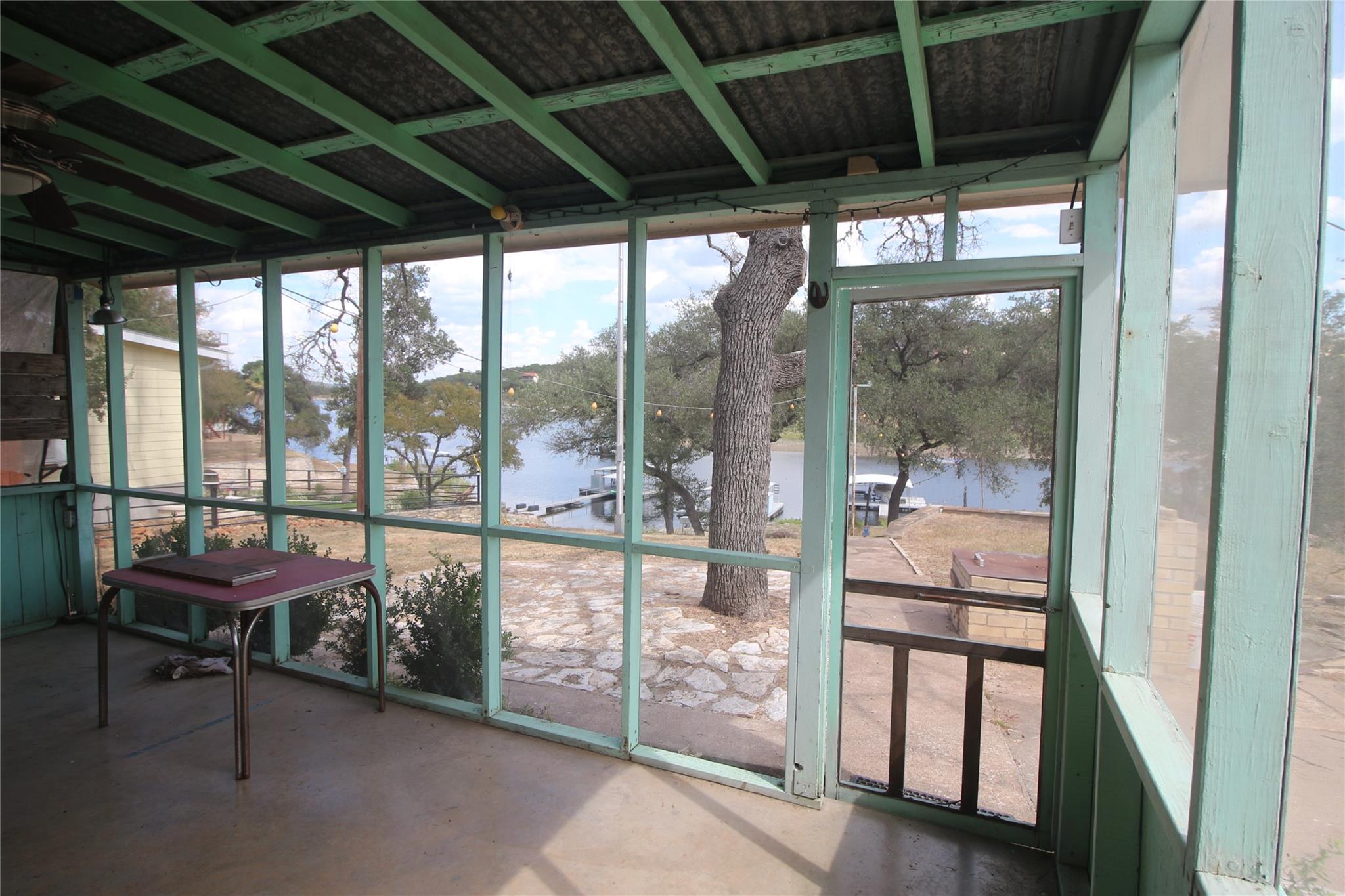 20203 Barnett Glenn Rd, Spicewood, TX 78669