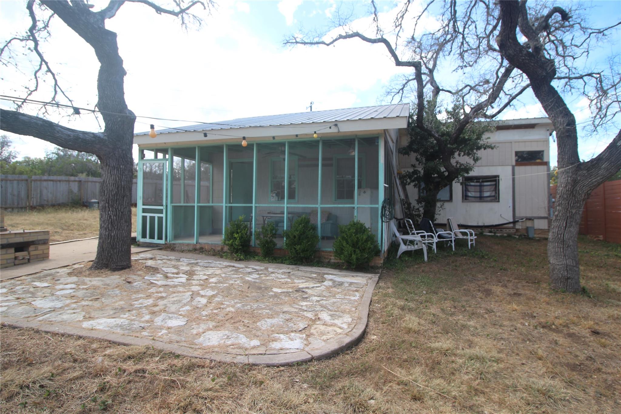 20203 Barnett Glenn Rd, Spicewood, TX 78669