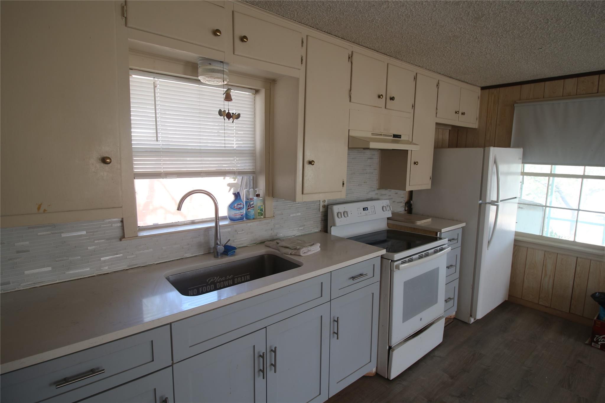 20203 Barnett Glenn Rd, Spicewood, TX 78669