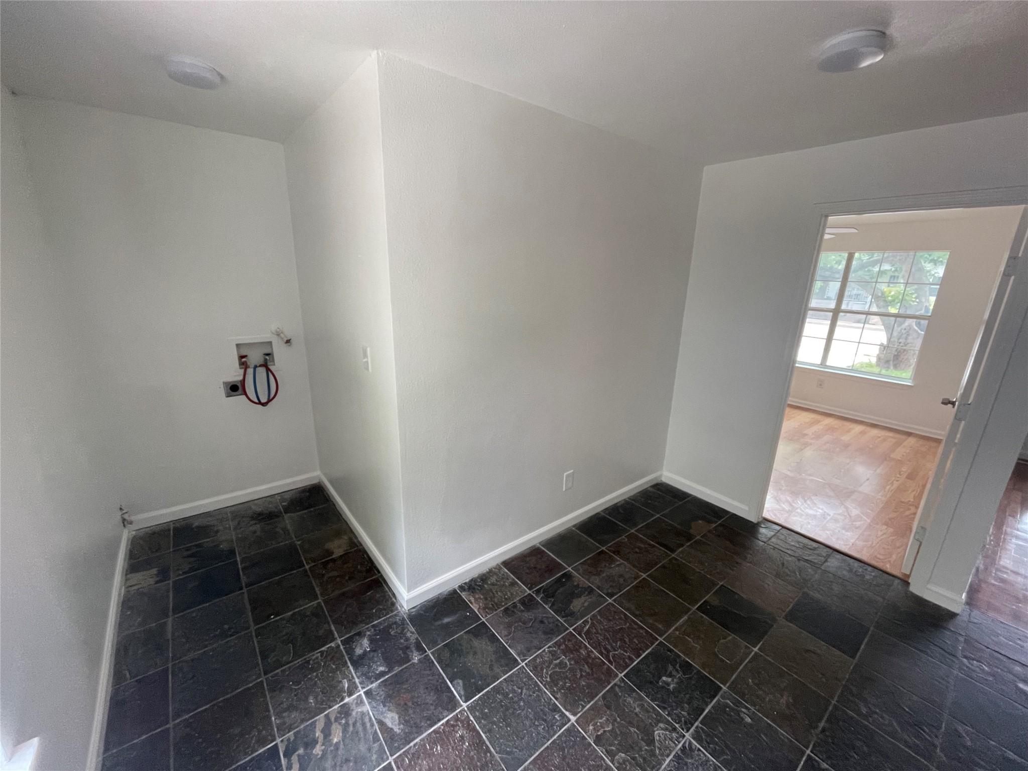 2808 Lyons Rd # A, Austin, TX 78702