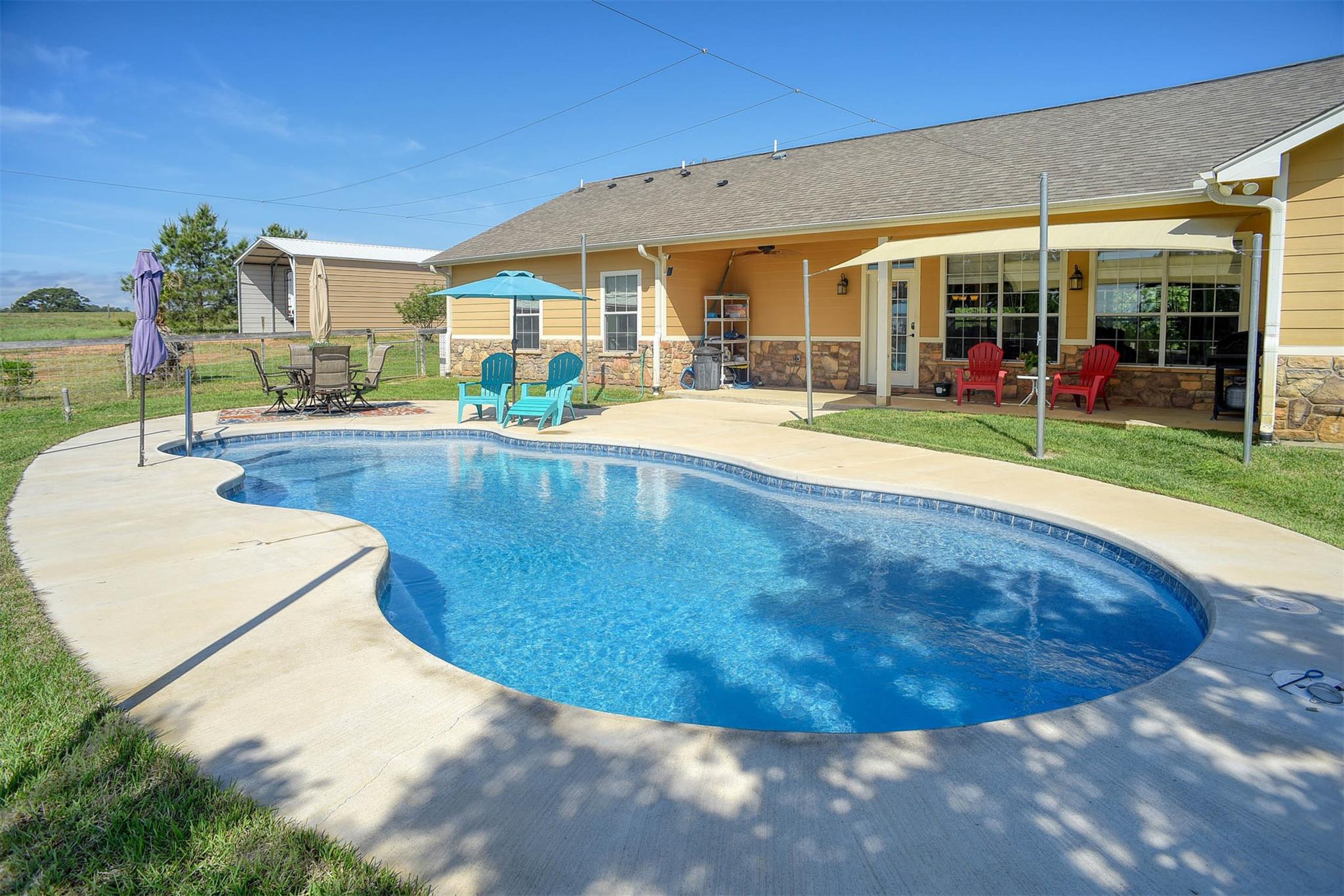 937 Highway 21 E, Bastrop, TX 78602