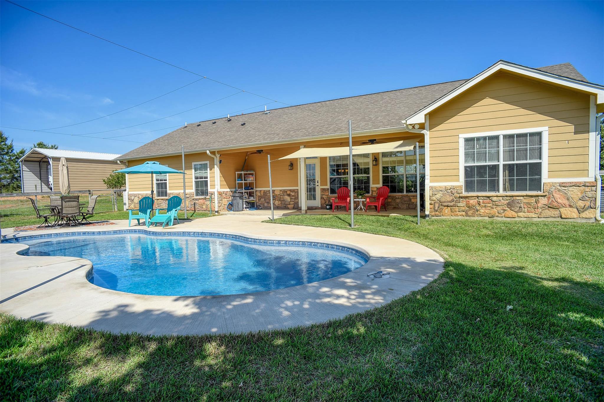 937 Highway 21 E, Bastrop, TX 78602