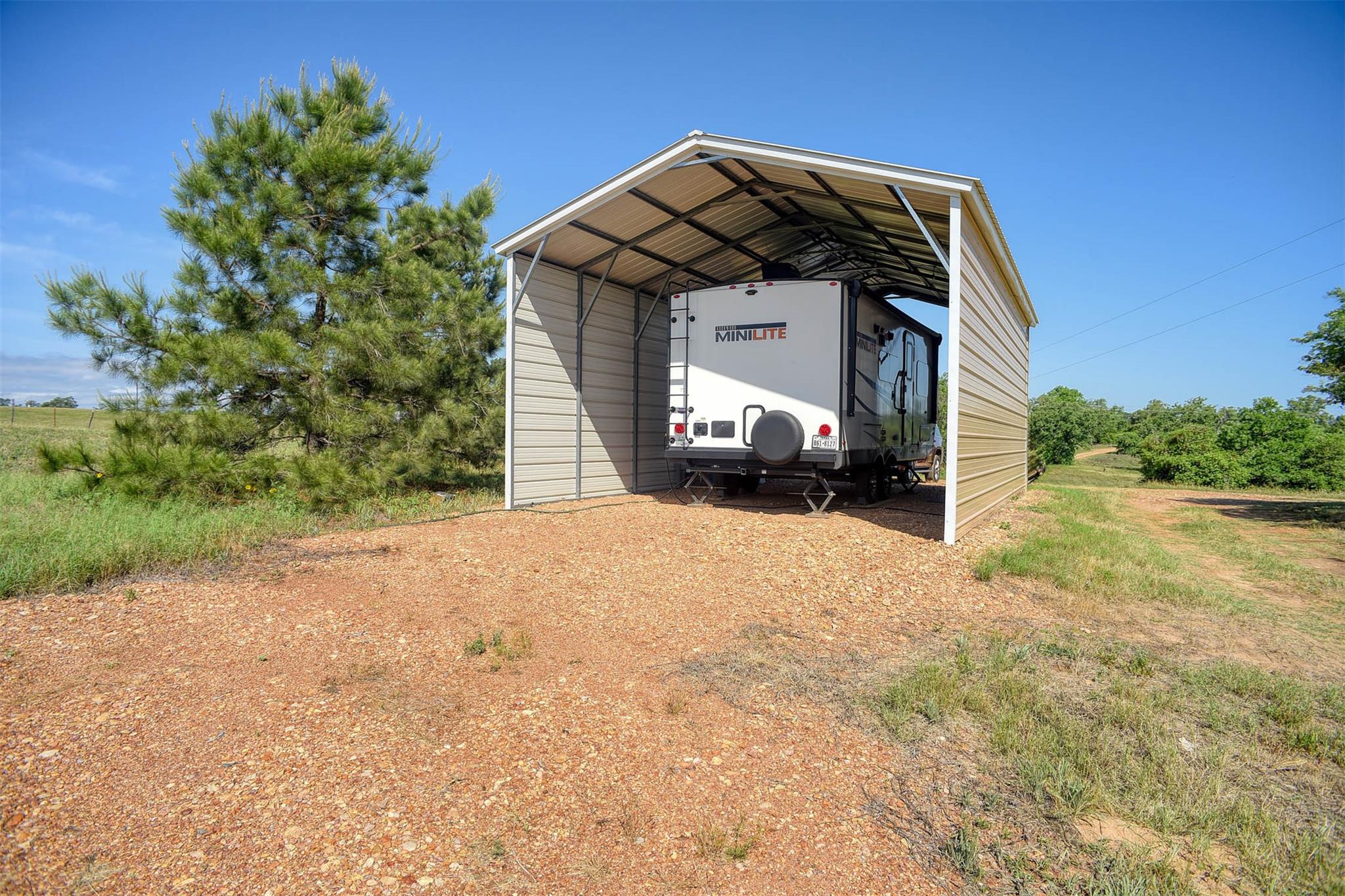 937 Highway 21 E, Bastrop, TX 78602