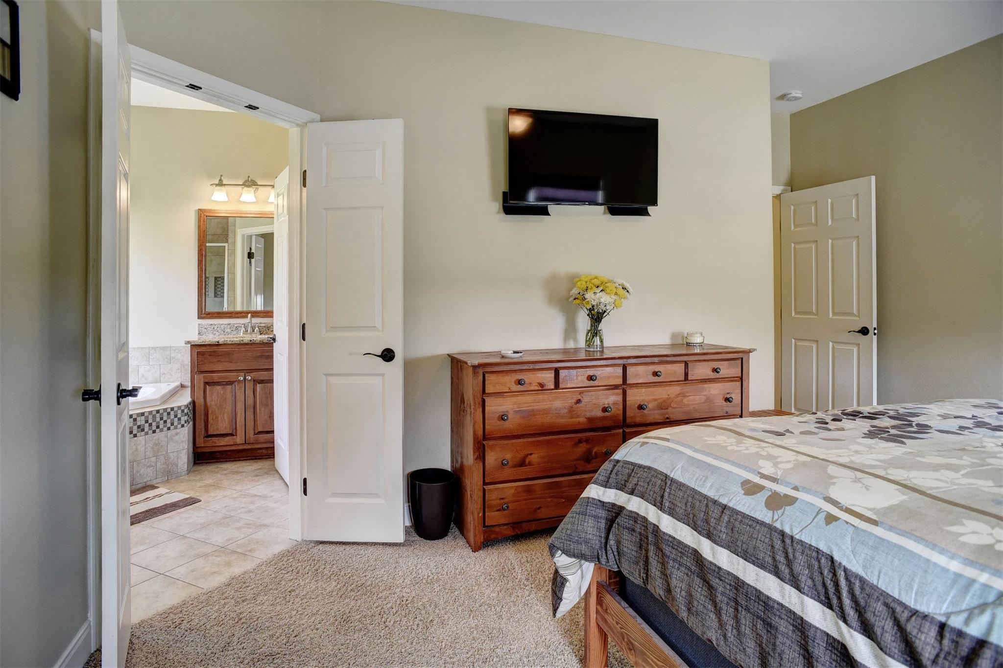 937 Highway 21 E, Bastrop, TX 78602