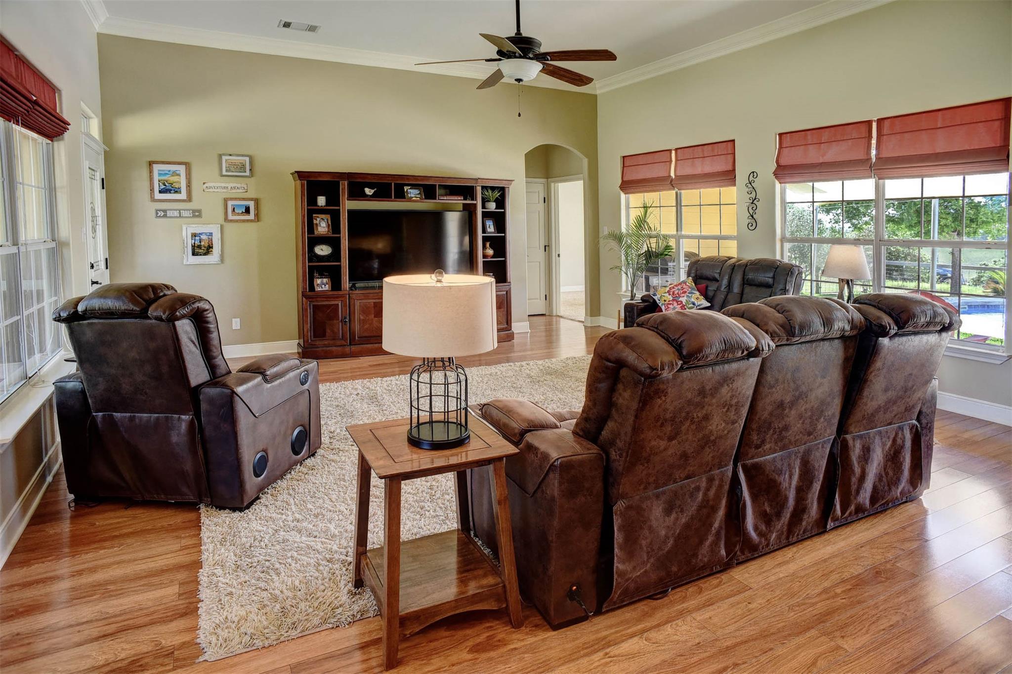 937 Highway 21 E, Bastrop, TX 78602