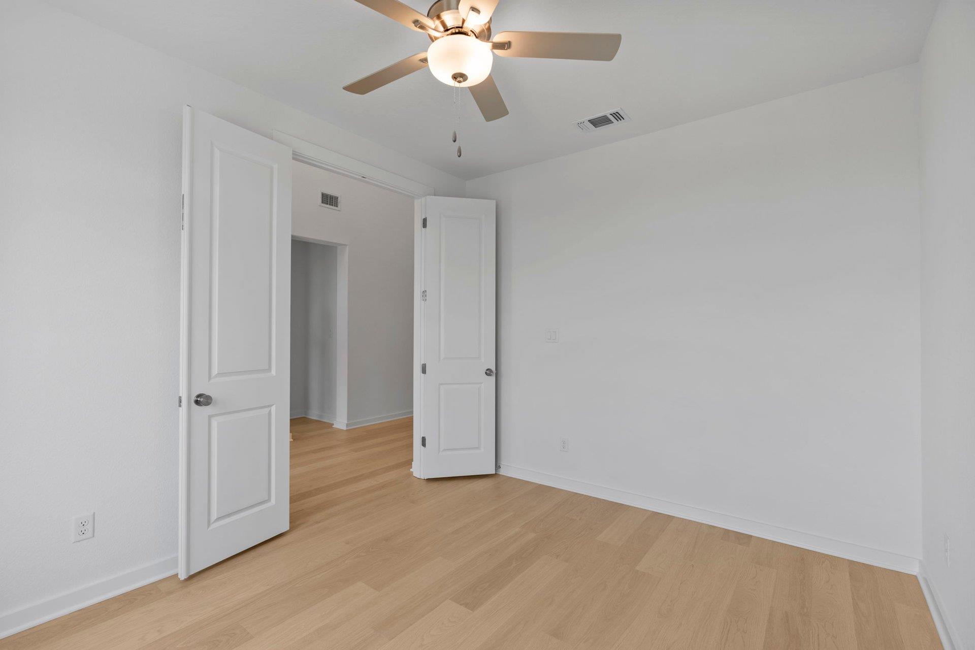 101 Gibbs Dr, Liberty Hill, TX 78642