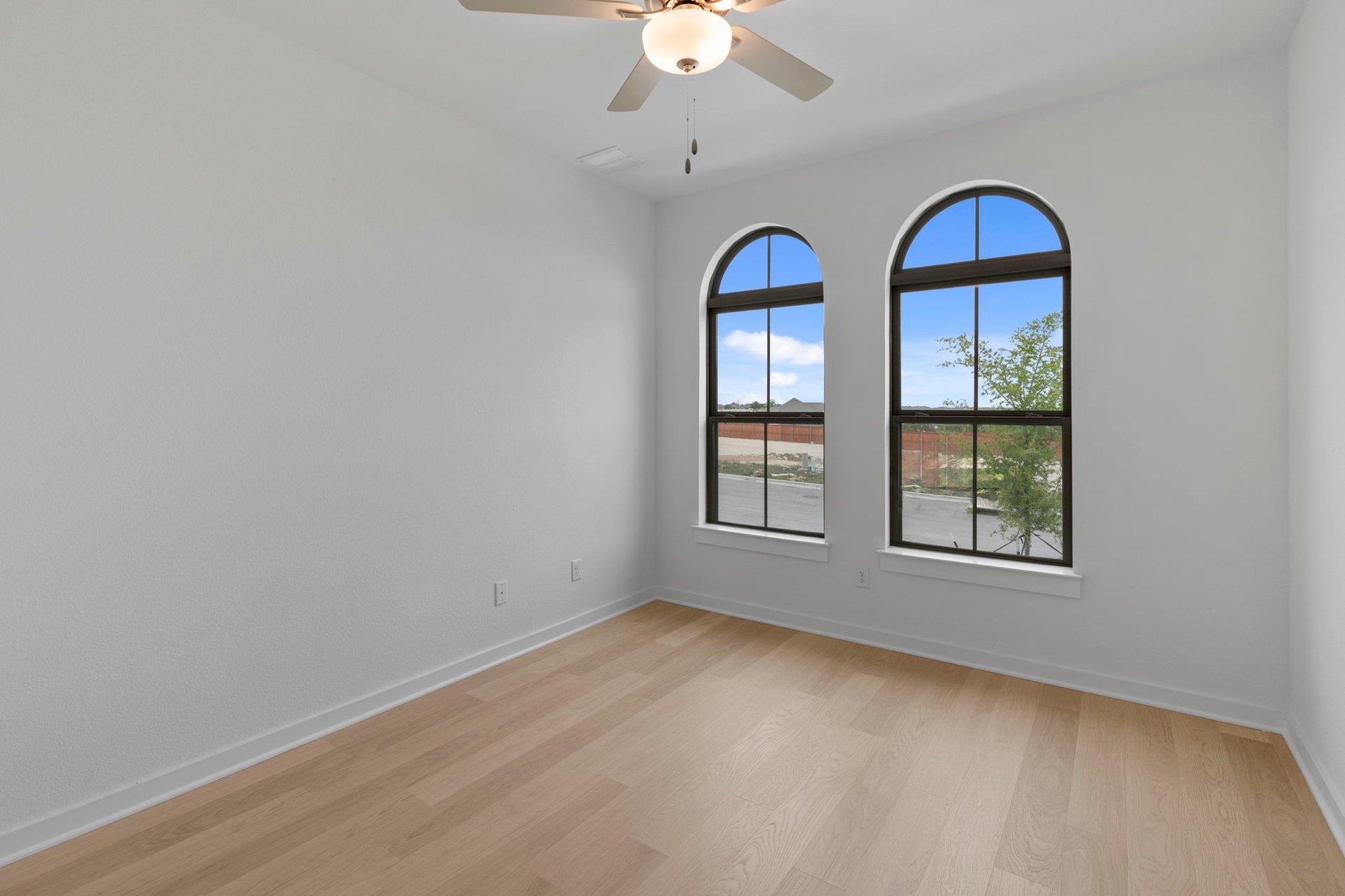 101 Gibbs Dr, Liberty Hill, TX 78642