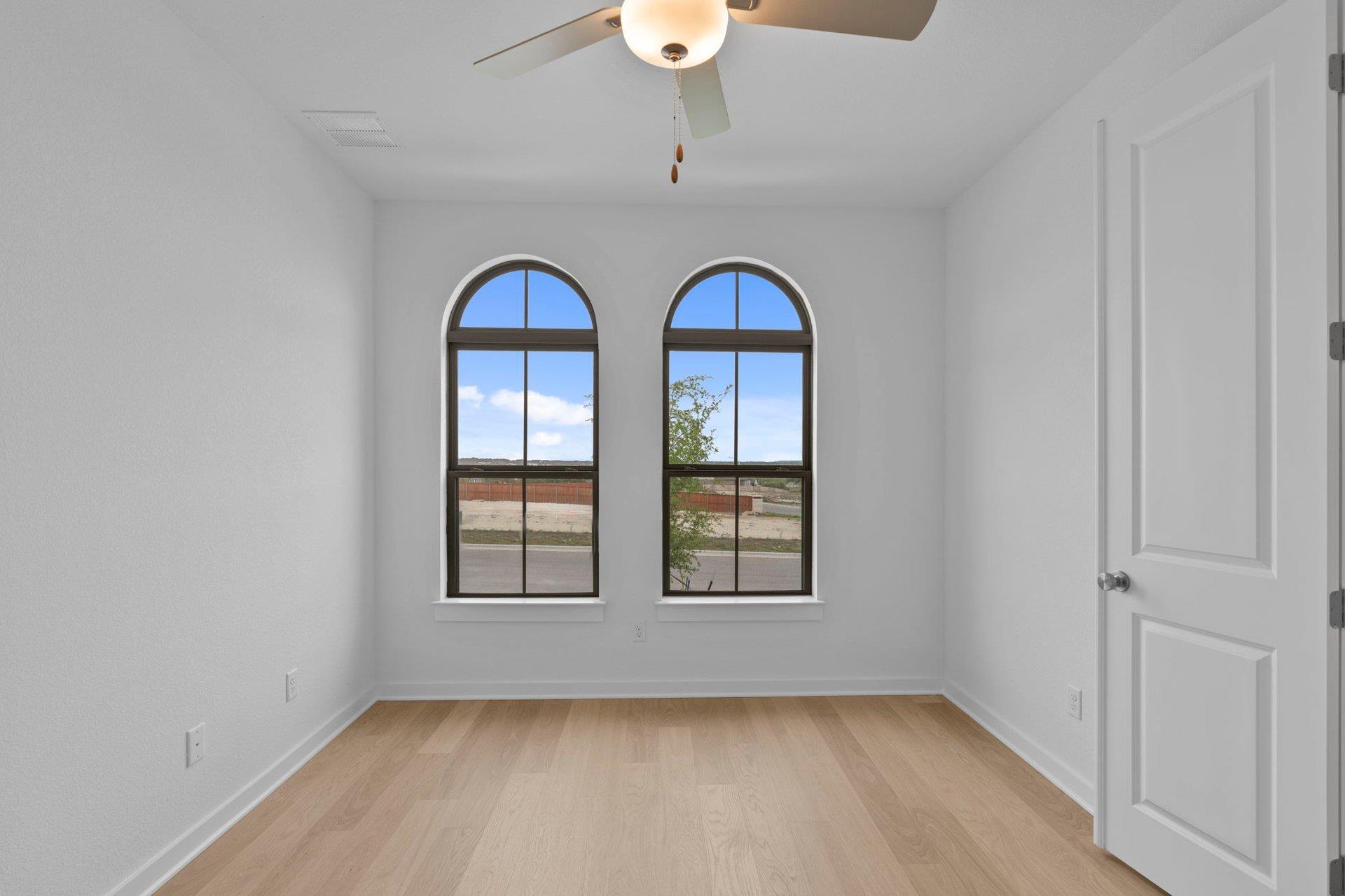 101 Gibbs Dr, Liberty Hill, TX 78642