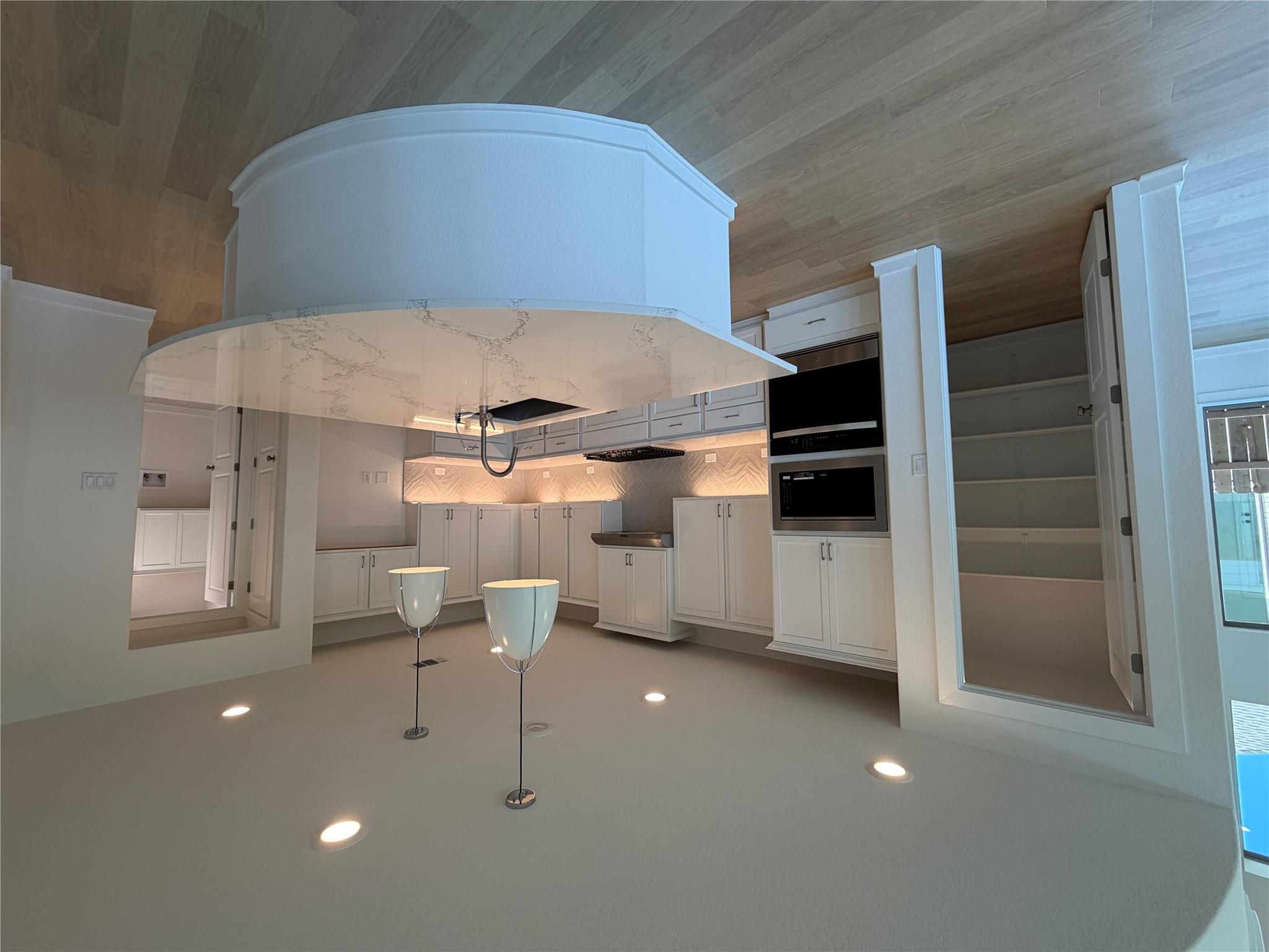 101 Gibbs Dr, Liberty Hill, TX 78642