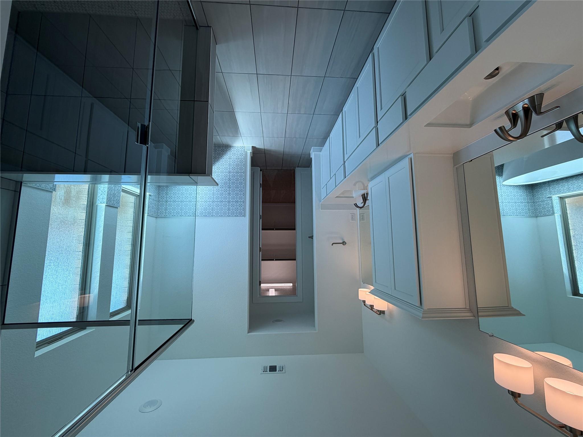 101 Gibbs Dr, Liberty Hill, TX 78642