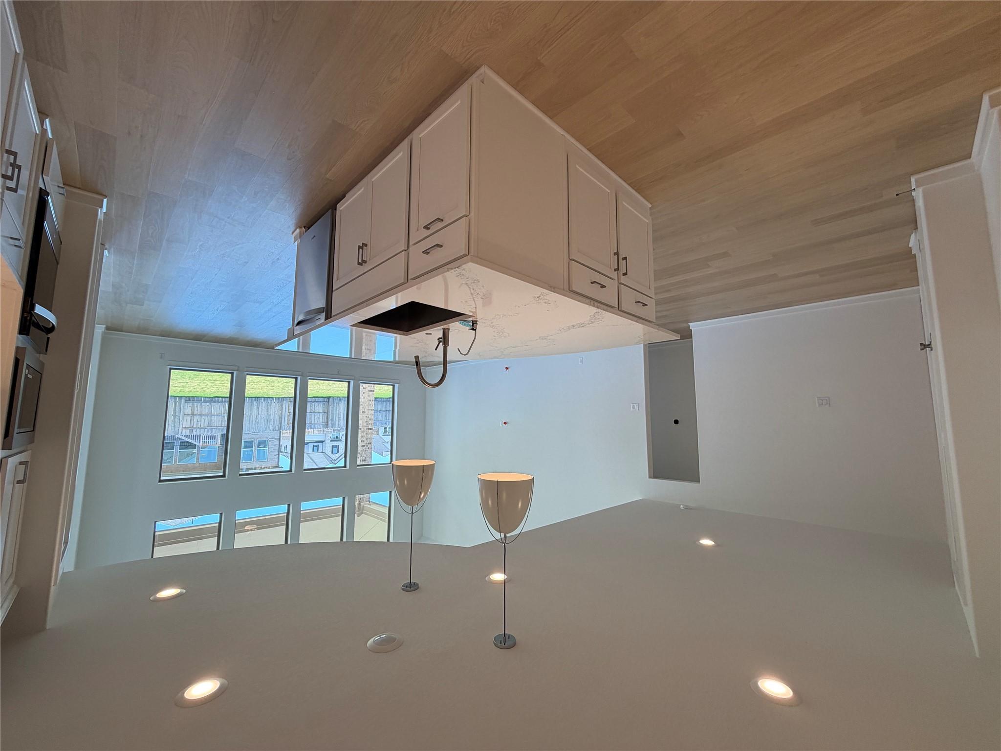 101 Gibbs Dr, Liberty Hill, TX 78642