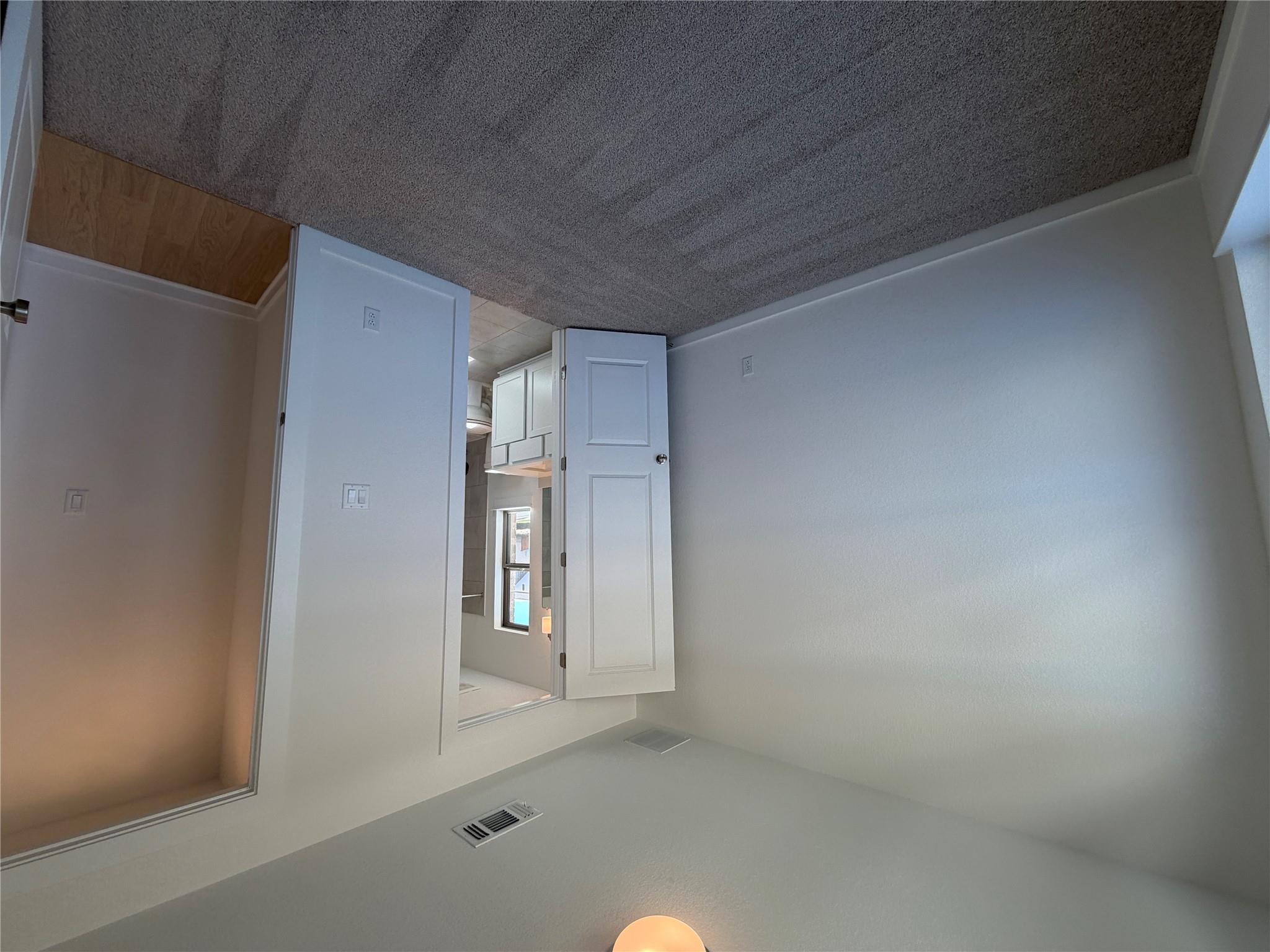 101 Gibbs Dr, Liberty Hill, TX 78642