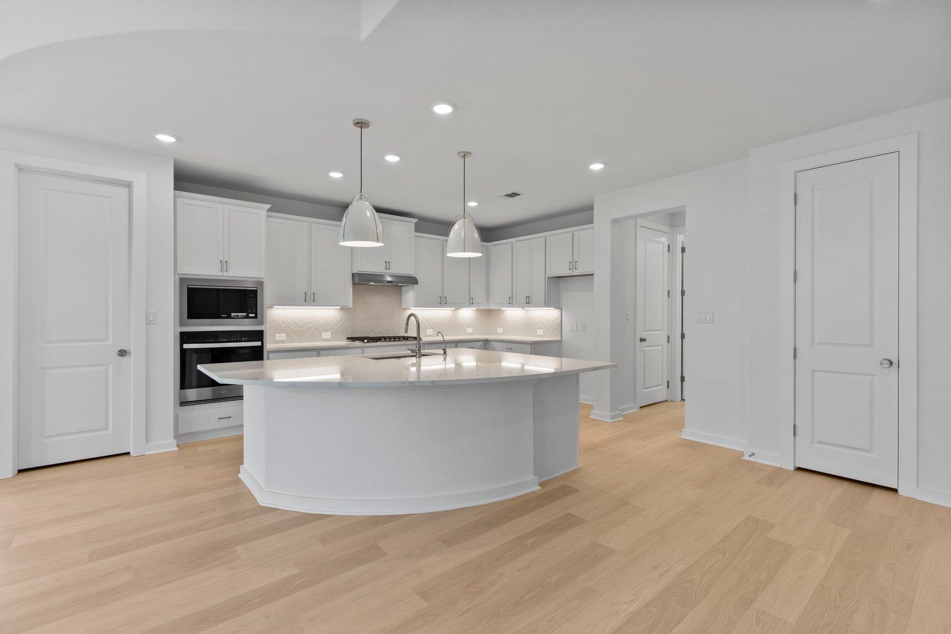101 Gibbs Dr, Liberty Hill, TX 78642