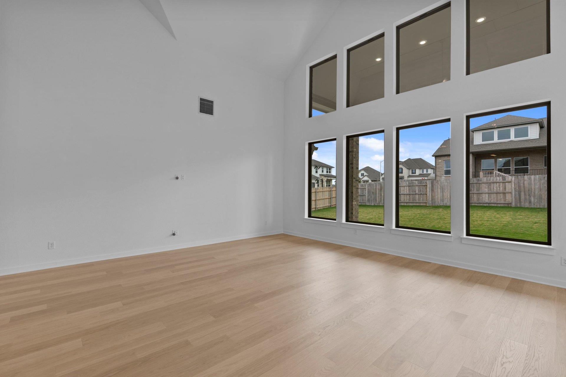 101 Gibbs Dr, Liberty Hill, TX 78642