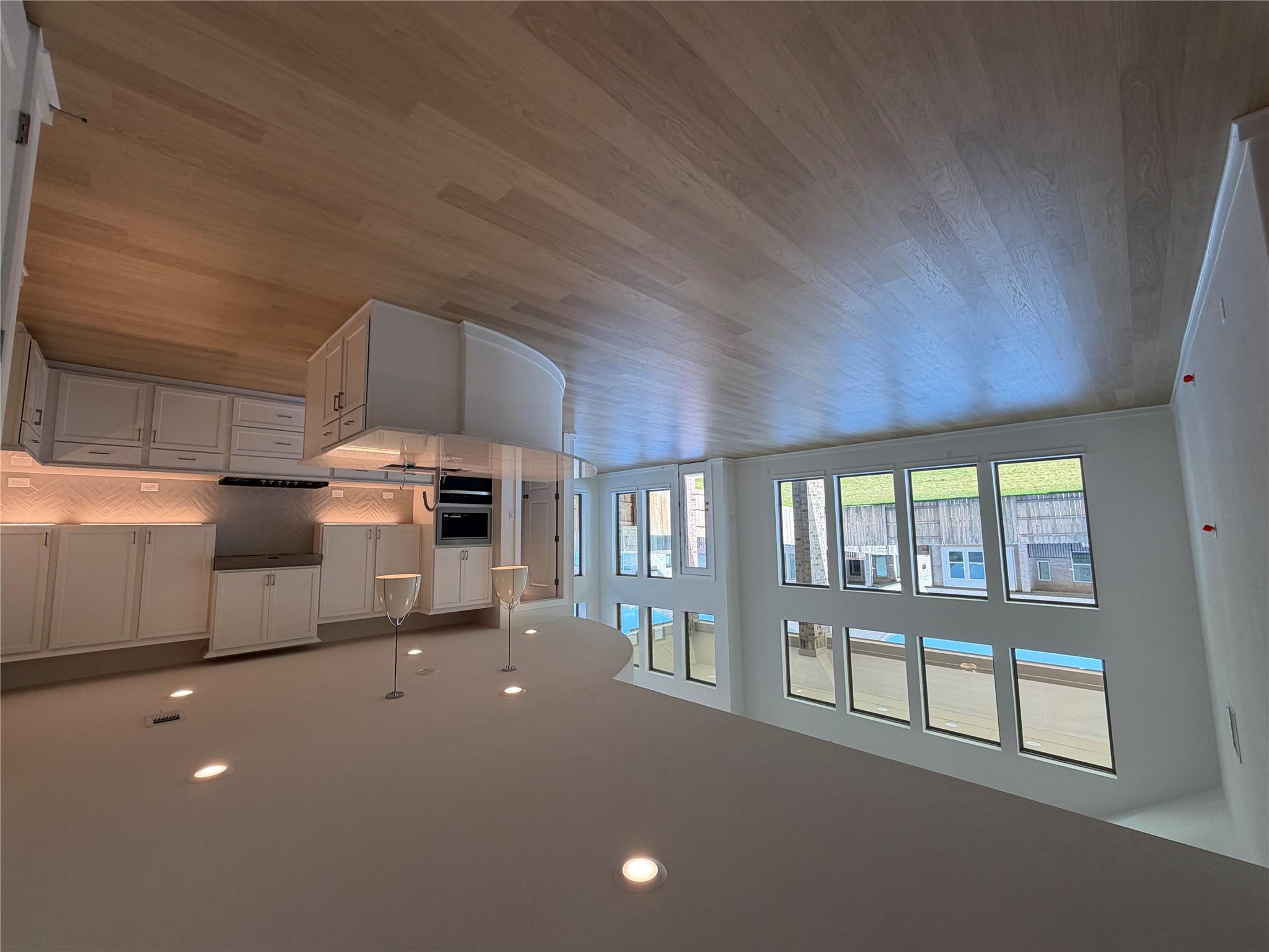 101 Gibbs Dr, Liberty Hill, TX 78642