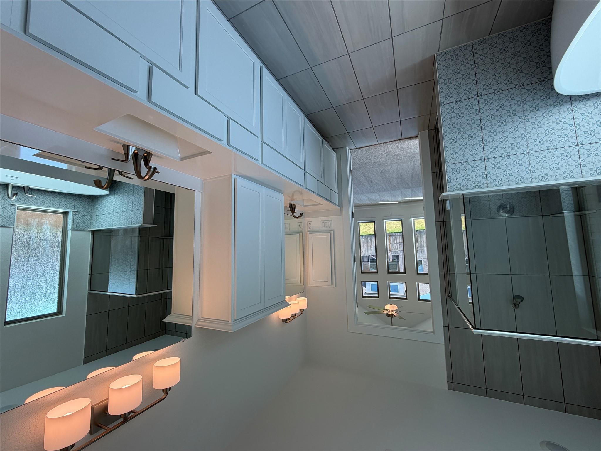 101 Gibbs Dr, Liberty Hill, TX 78642