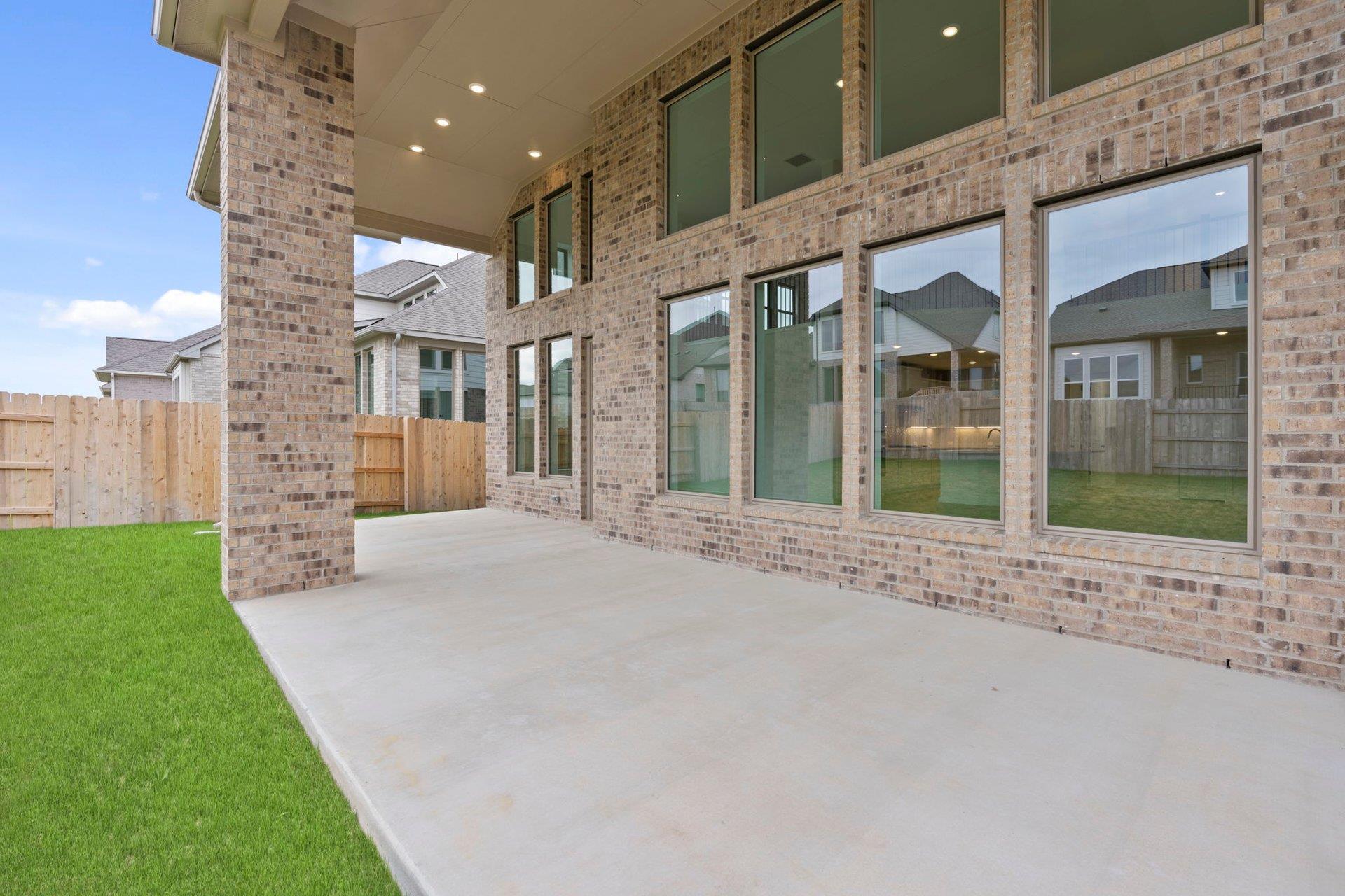 101 Gibbs Dr, Liberty Hill, TX 78642