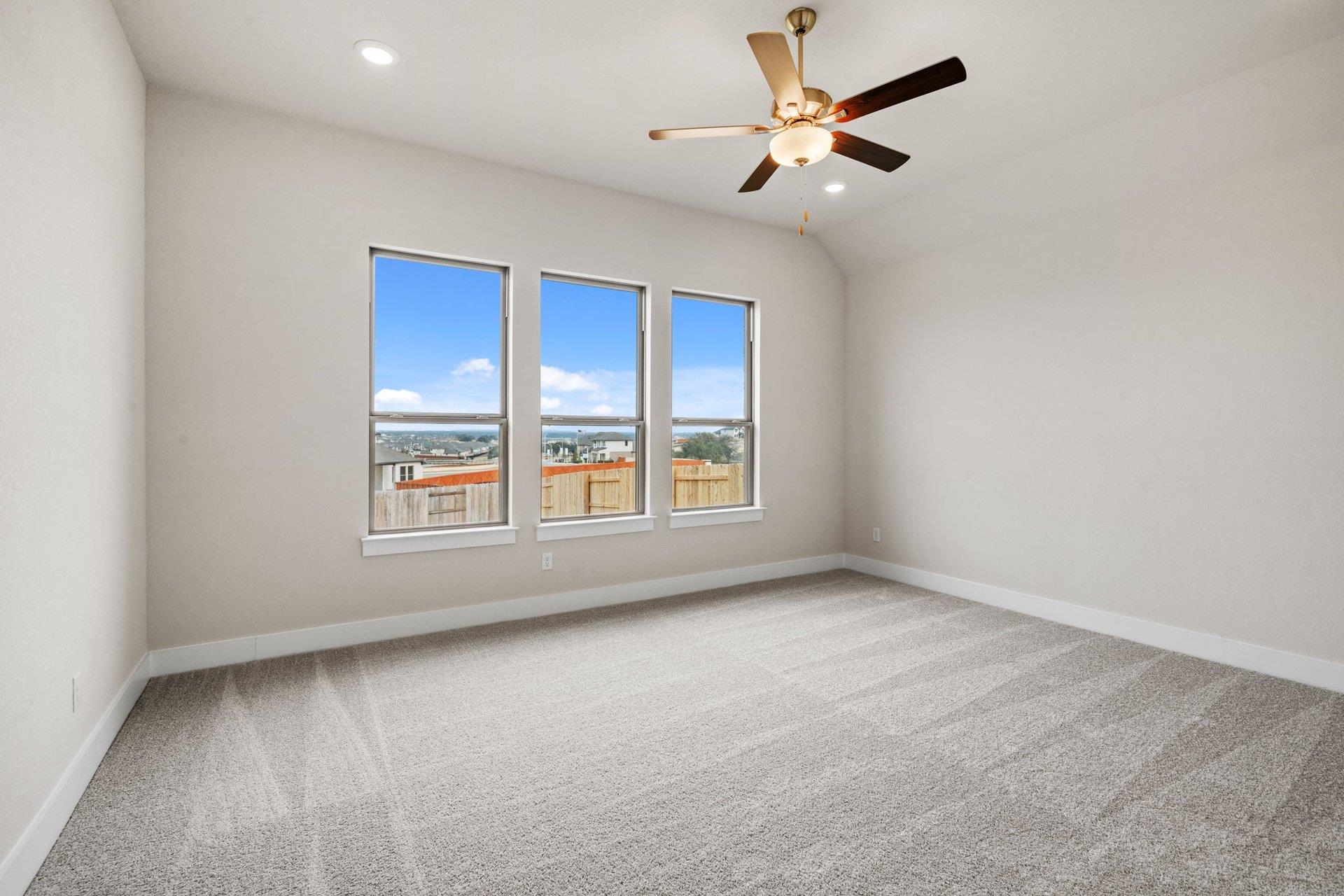 112 Gibbs Dr, Liberty Hill, TX 78642