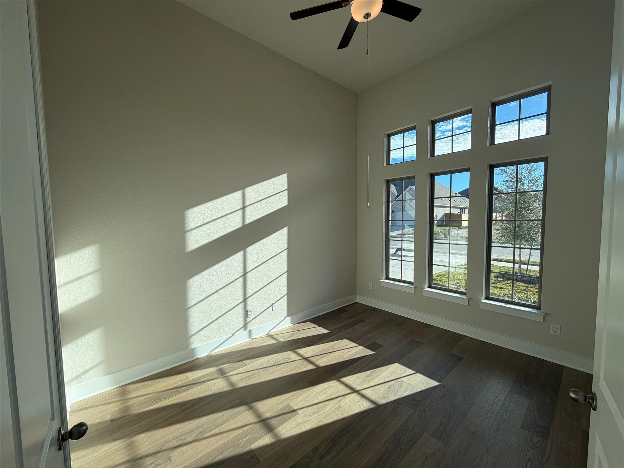 112 Gibbs Dr, Liberty Hill, TX 78642