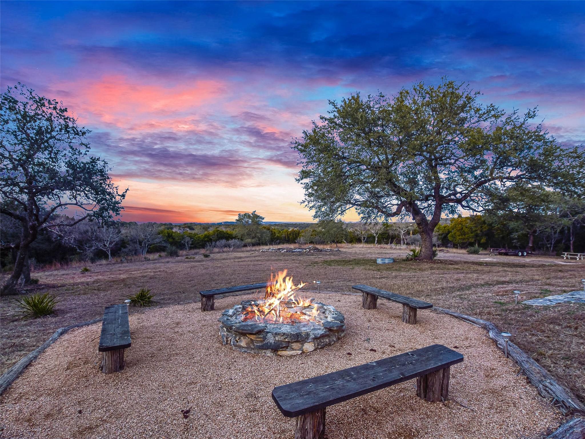 141 Lookout Dr, Wimberley, TX 78676