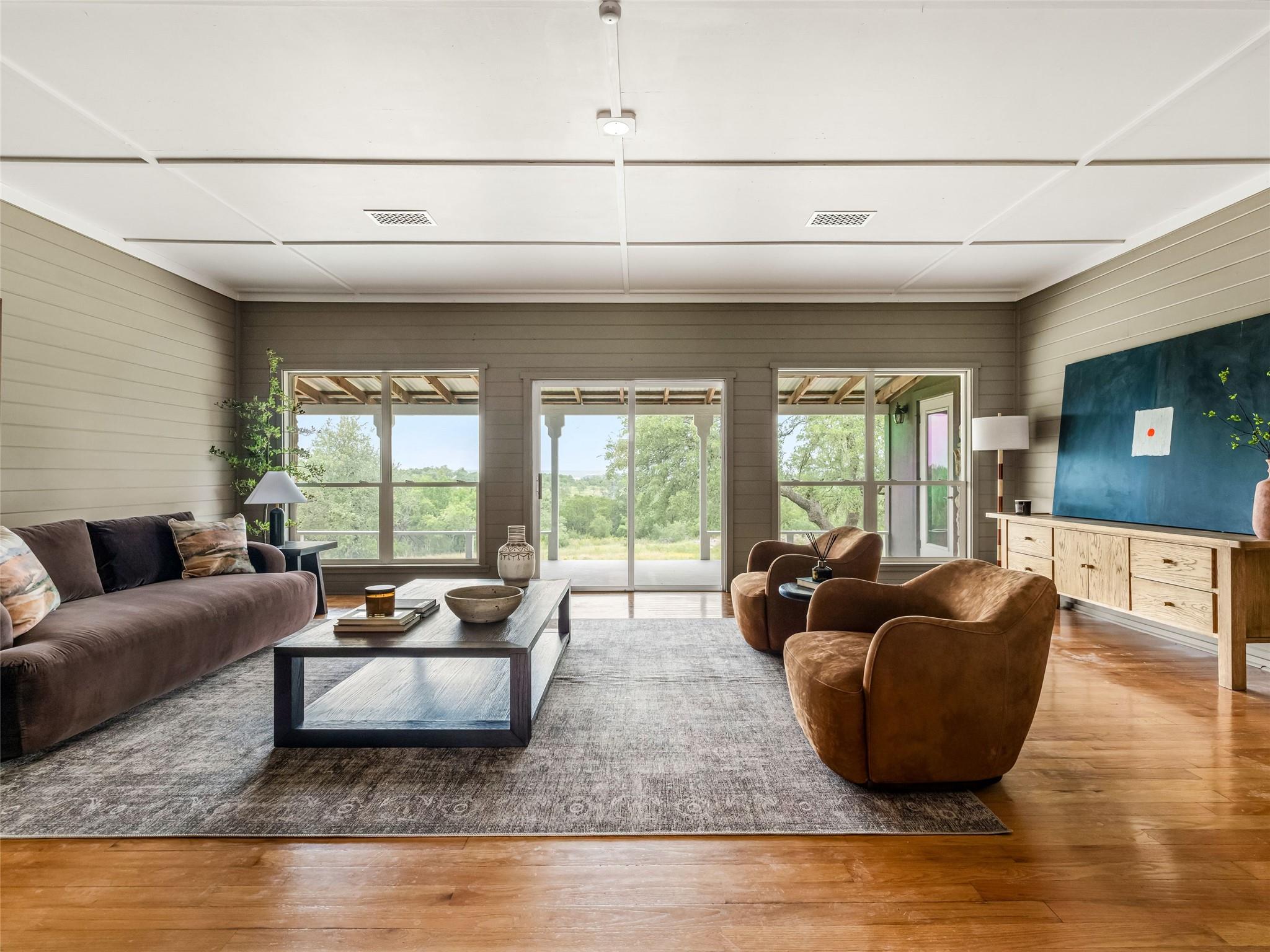 141 Lookout Dr, Wimberley, TX 78676